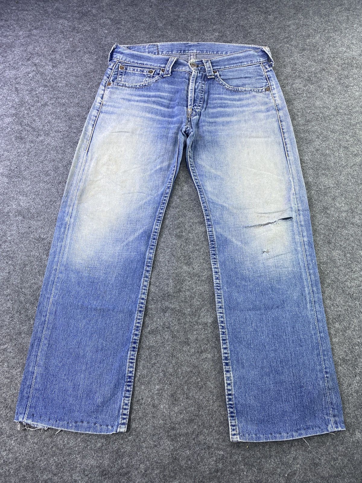 Jean × Levi's × Vintage Vintage Levis 901 Jeans Distress Blue Wash - J917 Size US 34 / EU 50 - 2 Thumbnail