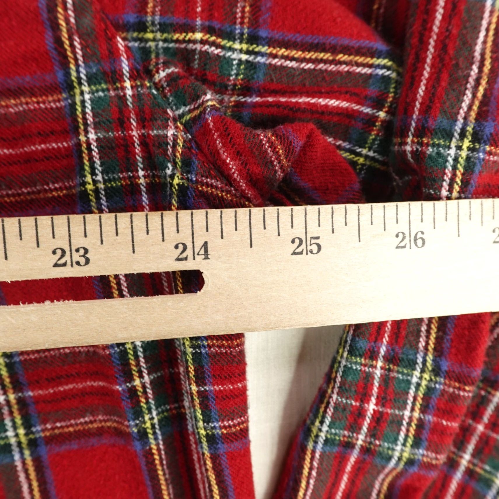 Vintage VINTAGE LL BEAN Shirt Mens LT Red Scotch Tartan Plaid Flannel Button Up Size US L / EU 52-54 / 3 - 6 Thumbnail