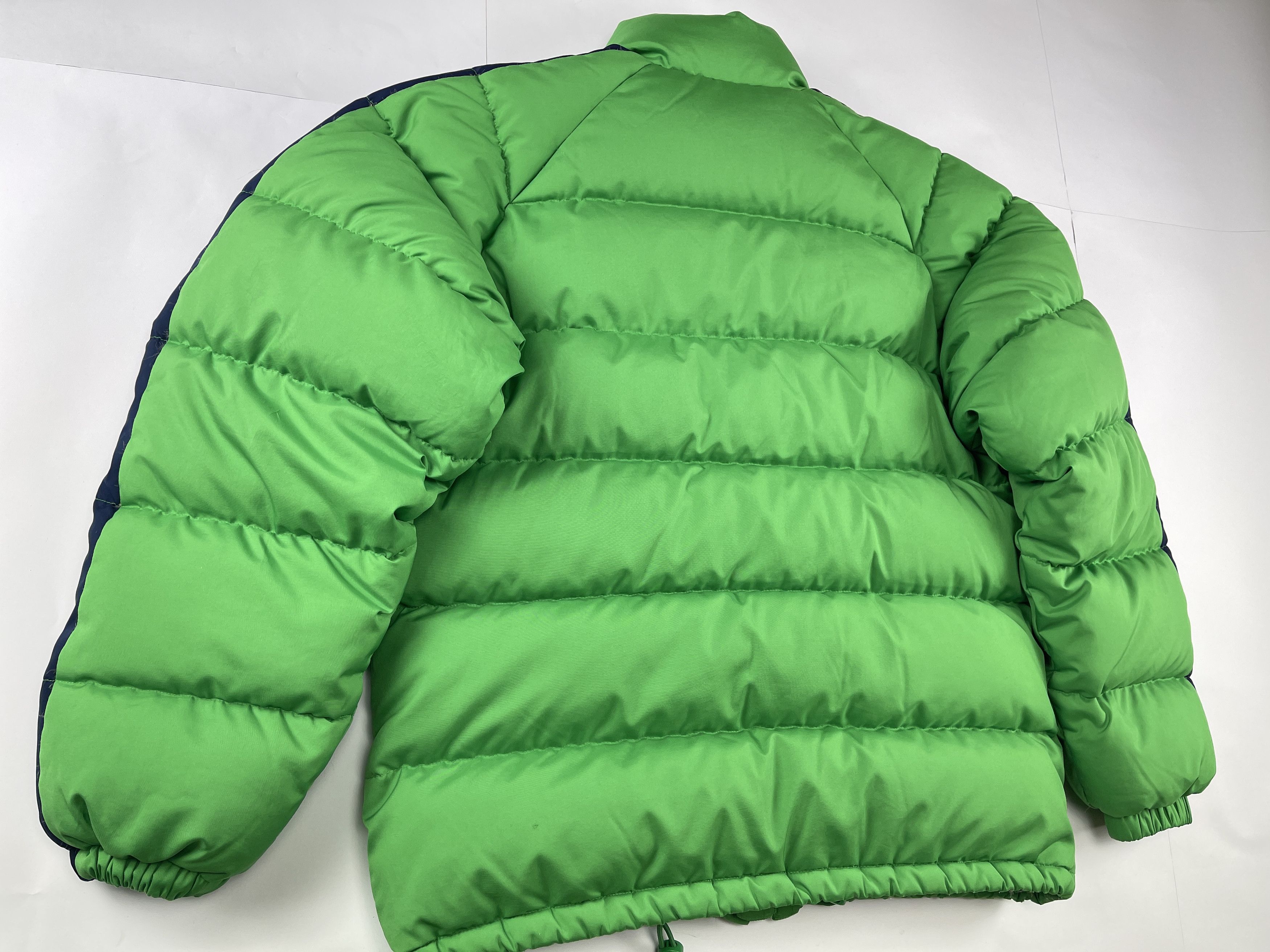 Fila Fila puffer jacket, 90s hip hop, 1990s skater Y2K size S Size US S / EU 44-46 / 1 - 16 Thumbnail