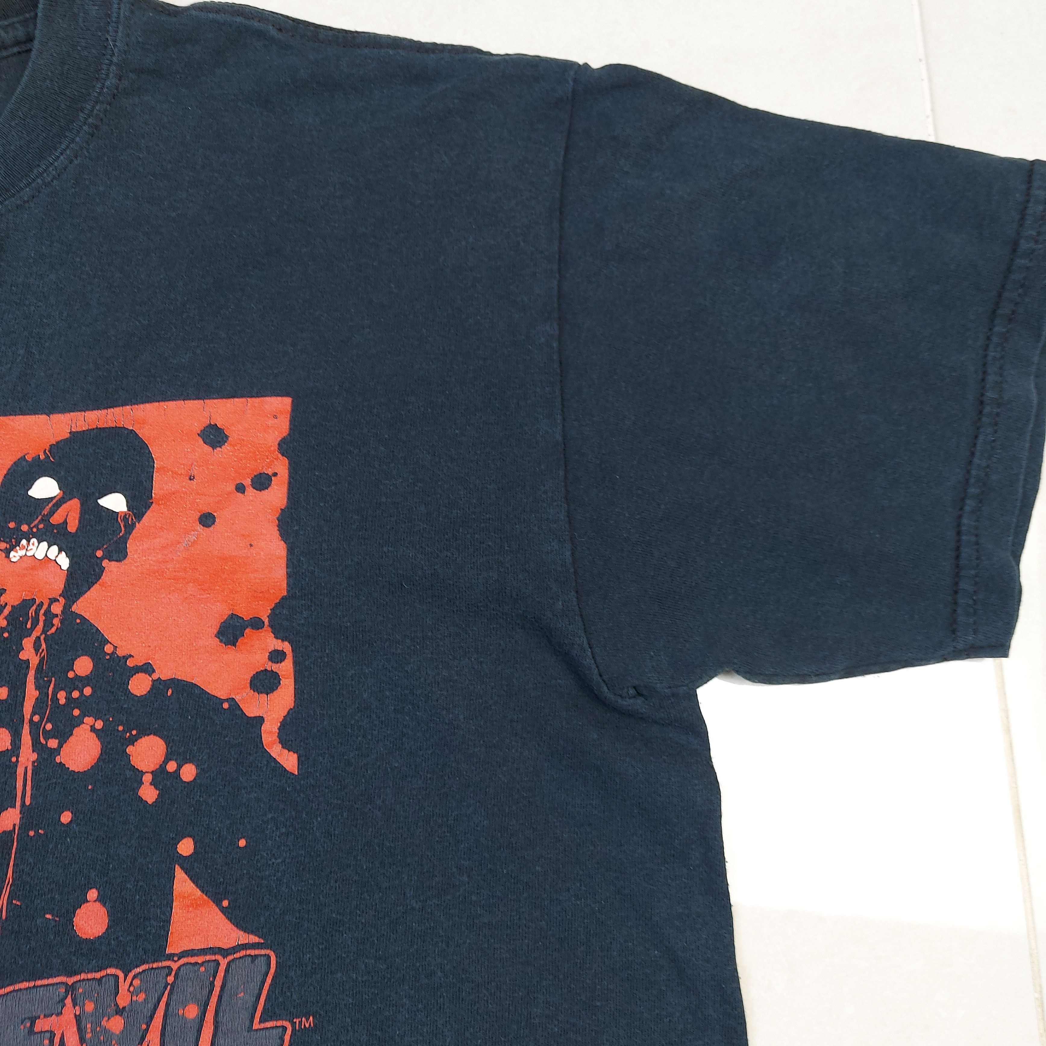 Playstation Vintage 2005 Resident Evil Capcom PlayStation 2 TEE Size US M / EU 48-50 / 2 - 8 Thumbnail