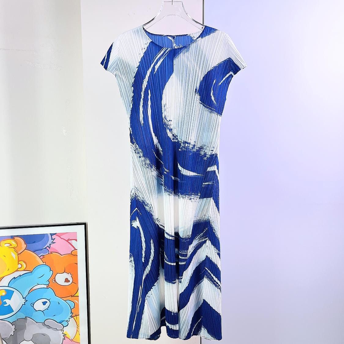 Pleats Please Issey Miyake Pleats Please Issey Miyake Blue Print Maxi Dress Size 3 Size M / US 6-8 / IT 42-44 - 1 Thumbnail