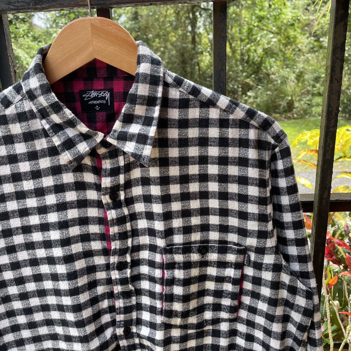Stussy × Vintage 🔥Vintage Y2K Stussy Checkerd Flannel Buttons Shirts Size US L / EU 52-54 / 3 - 3 Thumbnail