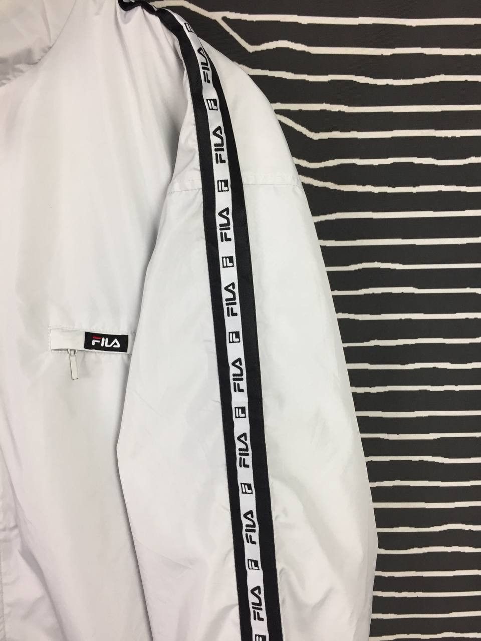 Fila Vtg FILA Biella Italia Side Tape Windbreaker Jacket Size US L / EU 52-54 / 3 - 11 Thumbnail