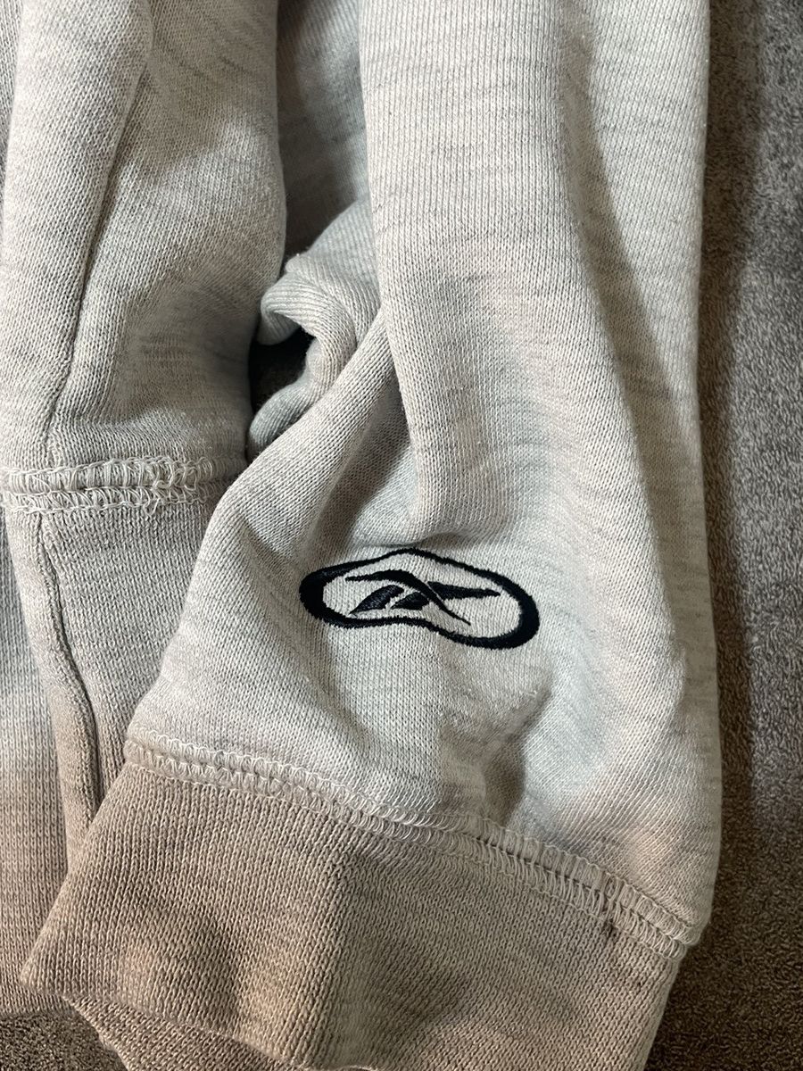Reebok 🔥RARE🔥Reebok Vintage Y2K Sweatshirt Crewneck Rare Boxy Fit Size US XS / EU 42 / 0 - 8 Thumbnail