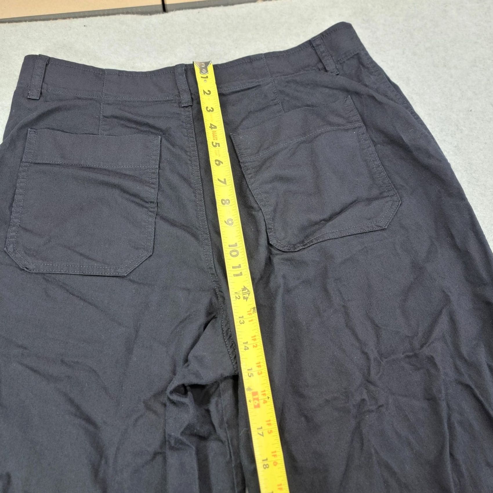 Uniqlo Uniqlo Pants Mens 30x28 Black Chino Relaxed Canvas Utility Workwear Pants Size US 30 / EU 46 - 7 Thumbnail