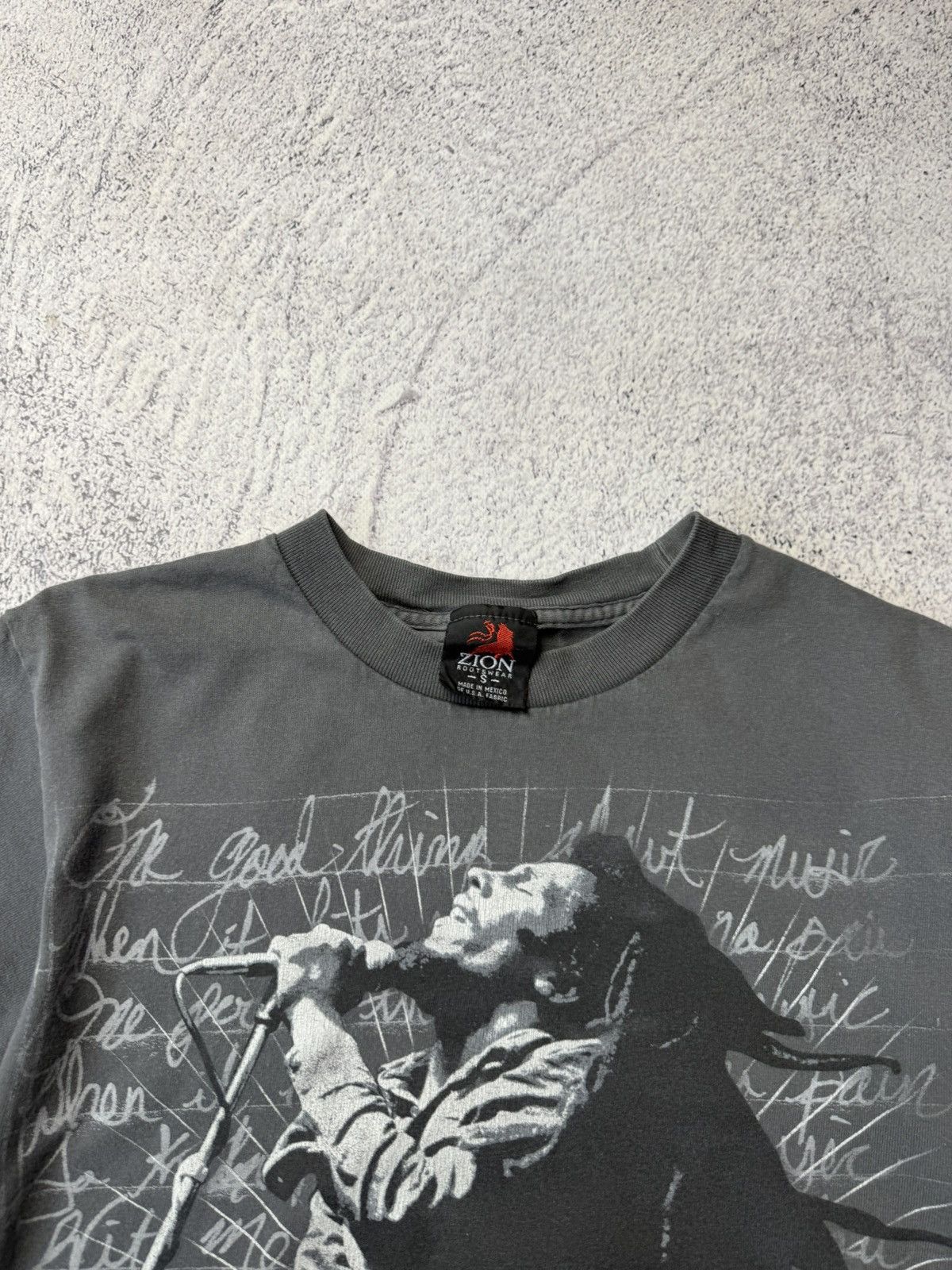 Bob Marley Vintage Bob Marley T shirts Y2K Band tee Size US S / EU 44-46 / 1 - 13 Thumbnail