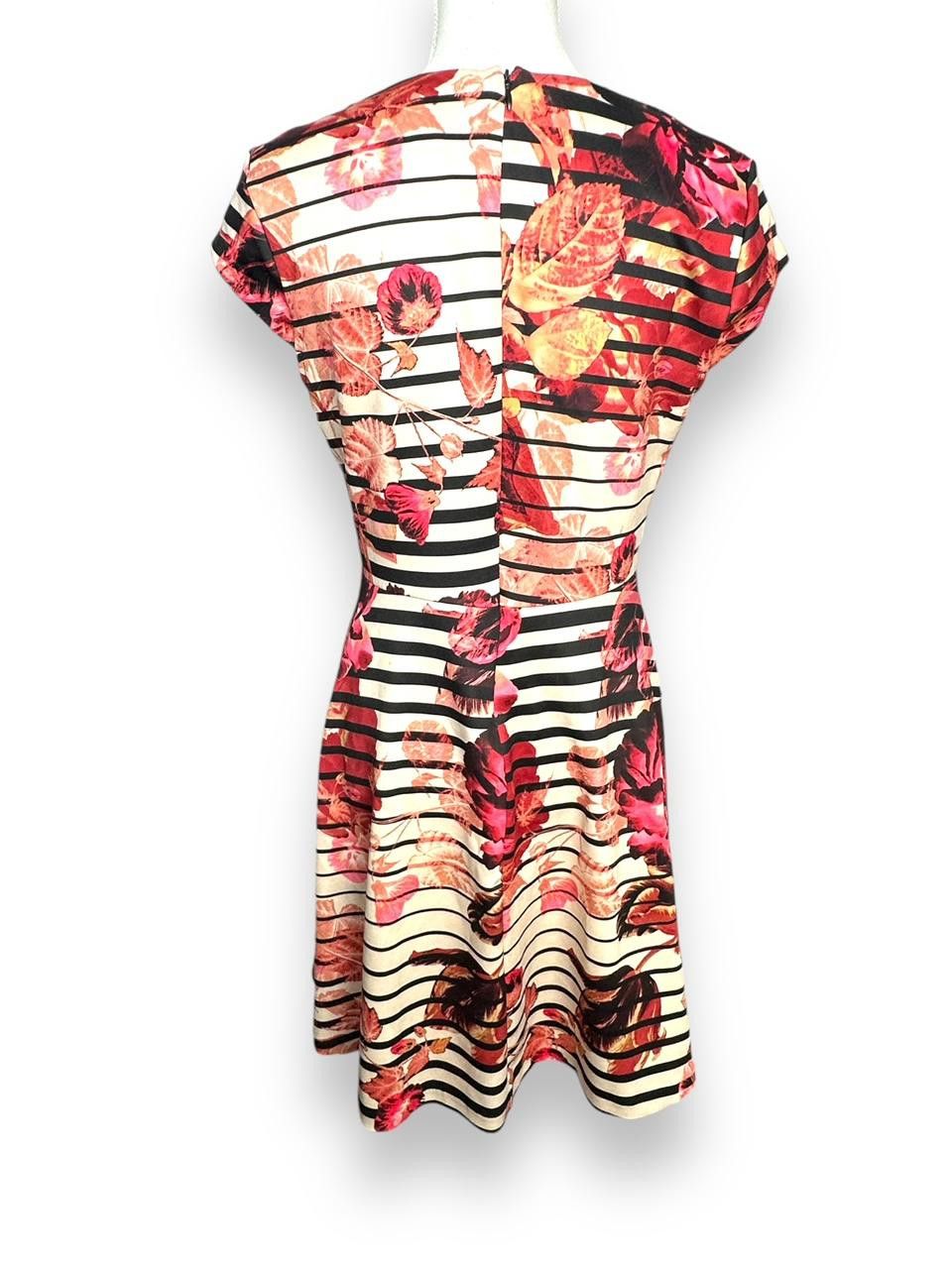 Designer Beige by eci Floral Striped Cap Sleeve Skater Dress M Size M / US 6-8 / IT 42-44 - 4 Thumbnail