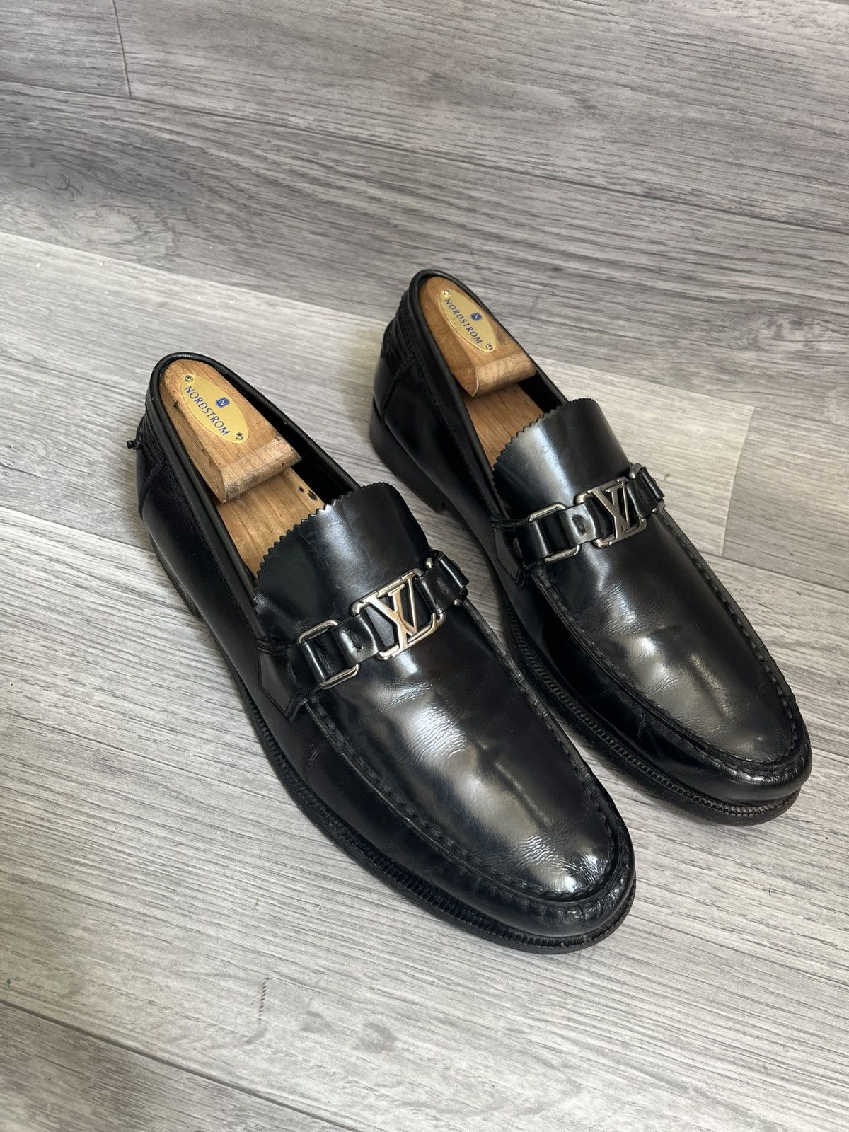 Louis Vuitton Louis Vuitton major LV logo slip on loafers uk 7.5 Size US 8.5 / EU 41-42 - 9 Thumbnail