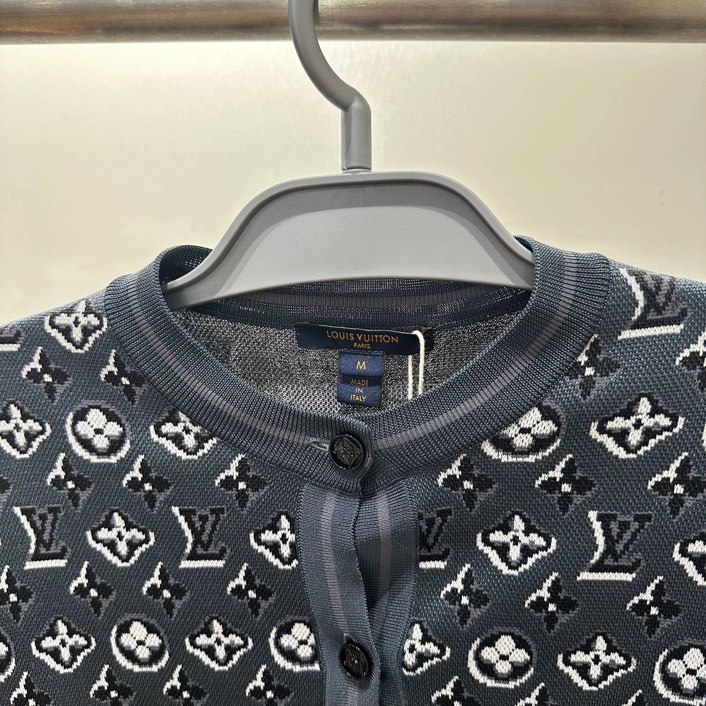 Louis Vuitton LV Monogram colorblock sweater M mar348 Size M / US 6-8 / IT 42-44 - 3 Thumbnail