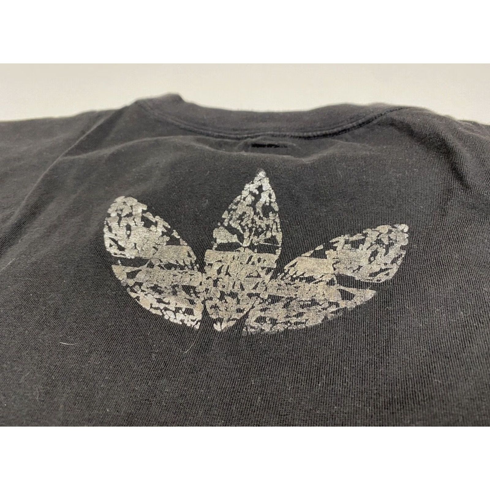 Adidas VINTAGE Adidas Men’s 2008 T-Shirt Sz M Black Cotton Trefoil Clock Medallion Dual-Sided Graphic Print Short Sleeve Crew Neck Shirt Mens Size US M / EU 48-50 / 2 - 5 Thumbnail