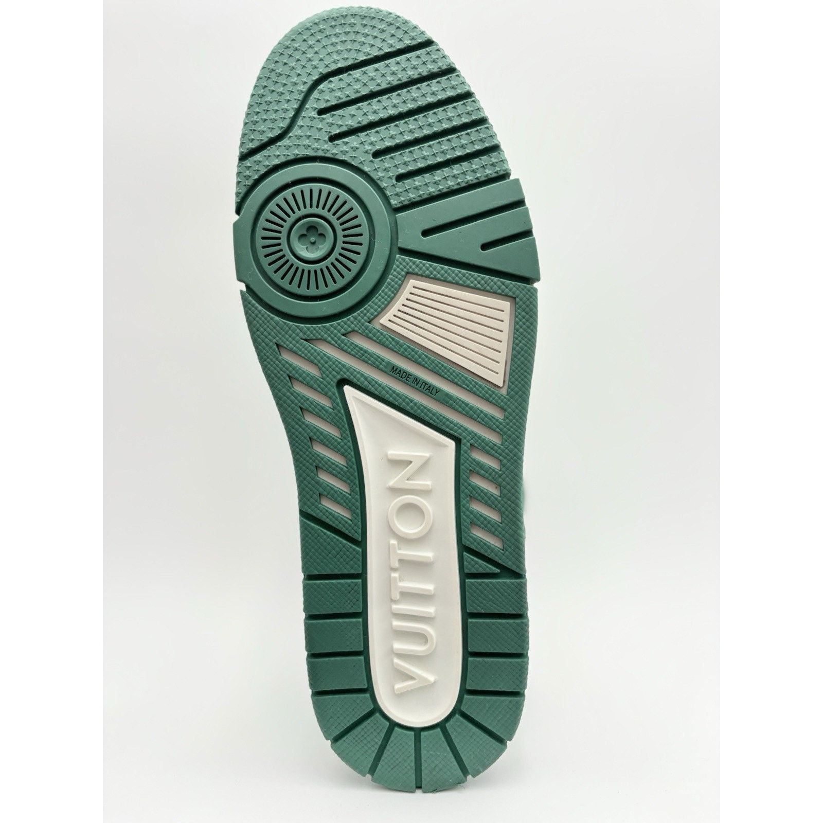 Louis Vuitton (8-8.5 US) Louis Vuitton LV Trainer ' Green ' | EXCELLENT! Size US 8 / EU 41 - 13 Thumbnail