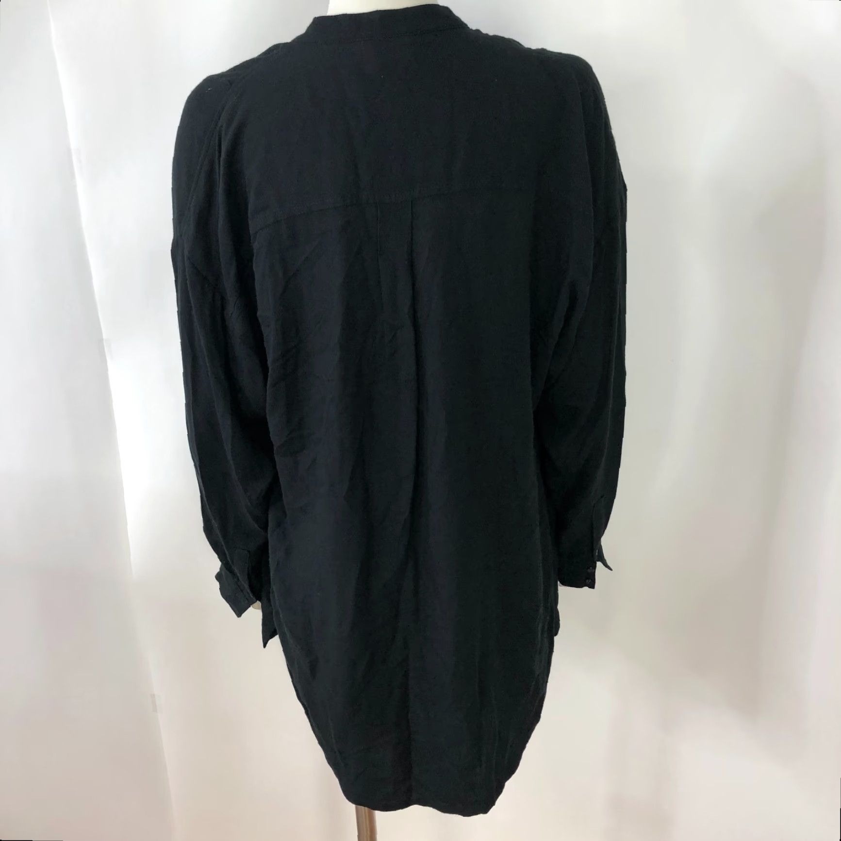 Vintage MIKOH Blouse Shirt Womens Small Oversized Pullover 100% Rayon Black V-Neck Pullover Top Tangible Plaid Pattern Best Fit Size S / US 4 / IT 40 - 3 Thumbnail