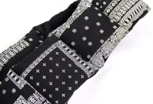 Japanese Brand Fashion hip hop bandana print puffer scarf with pocket Size ONE SIZE - 2 Thumbnail