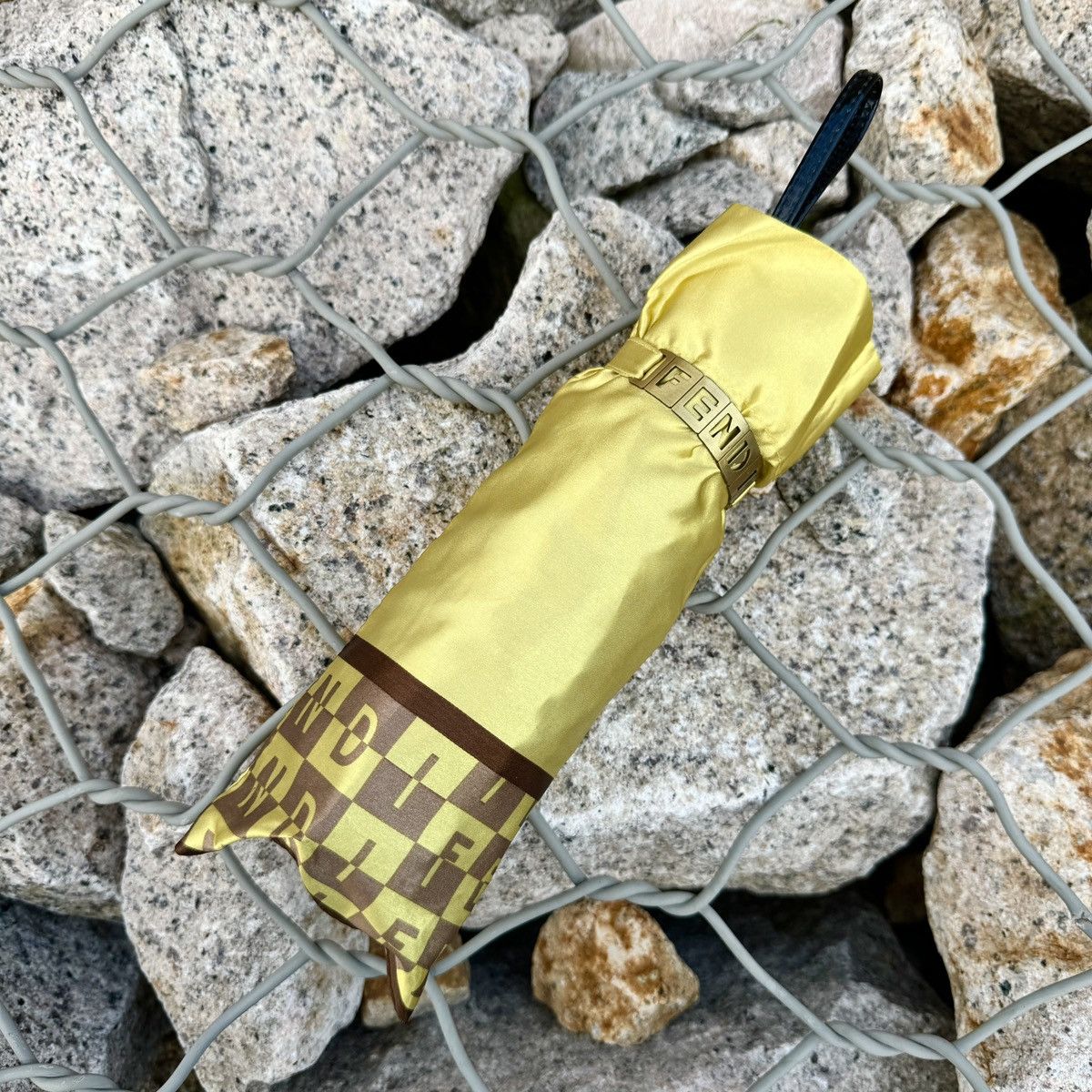 Other FENDI ZUCCA ROMA MONOGRAM FOLDING GOLD UMBRELLA ITALY Size ONE SIZE - 3 Thumbnail