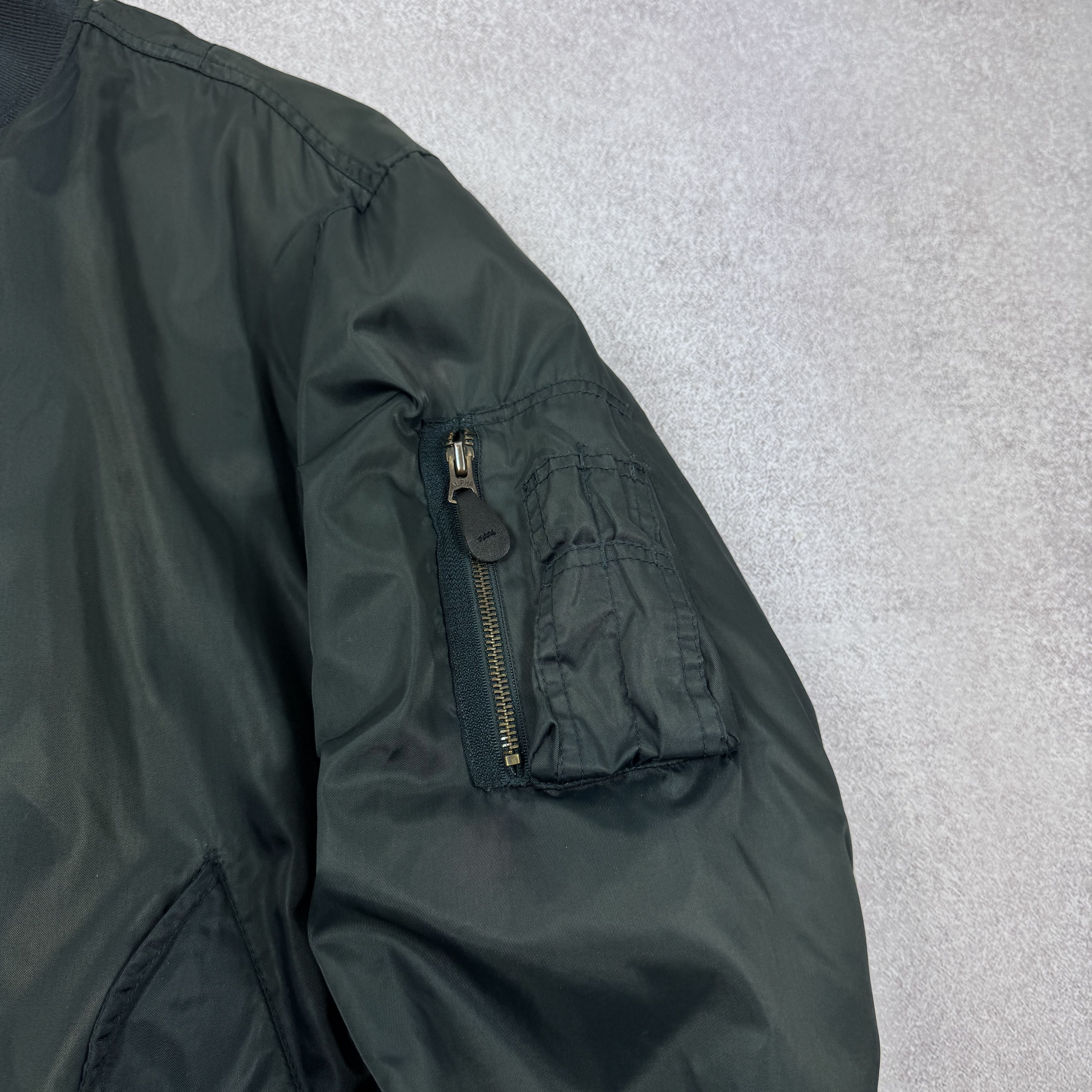 Alpha Industries VNTG ALPHA INDUSTRIES MA-1 NYLON DISTRSED REVERSIBLE BOMBER Size US XL / EU 56 / 4 - 8 Thumbnail