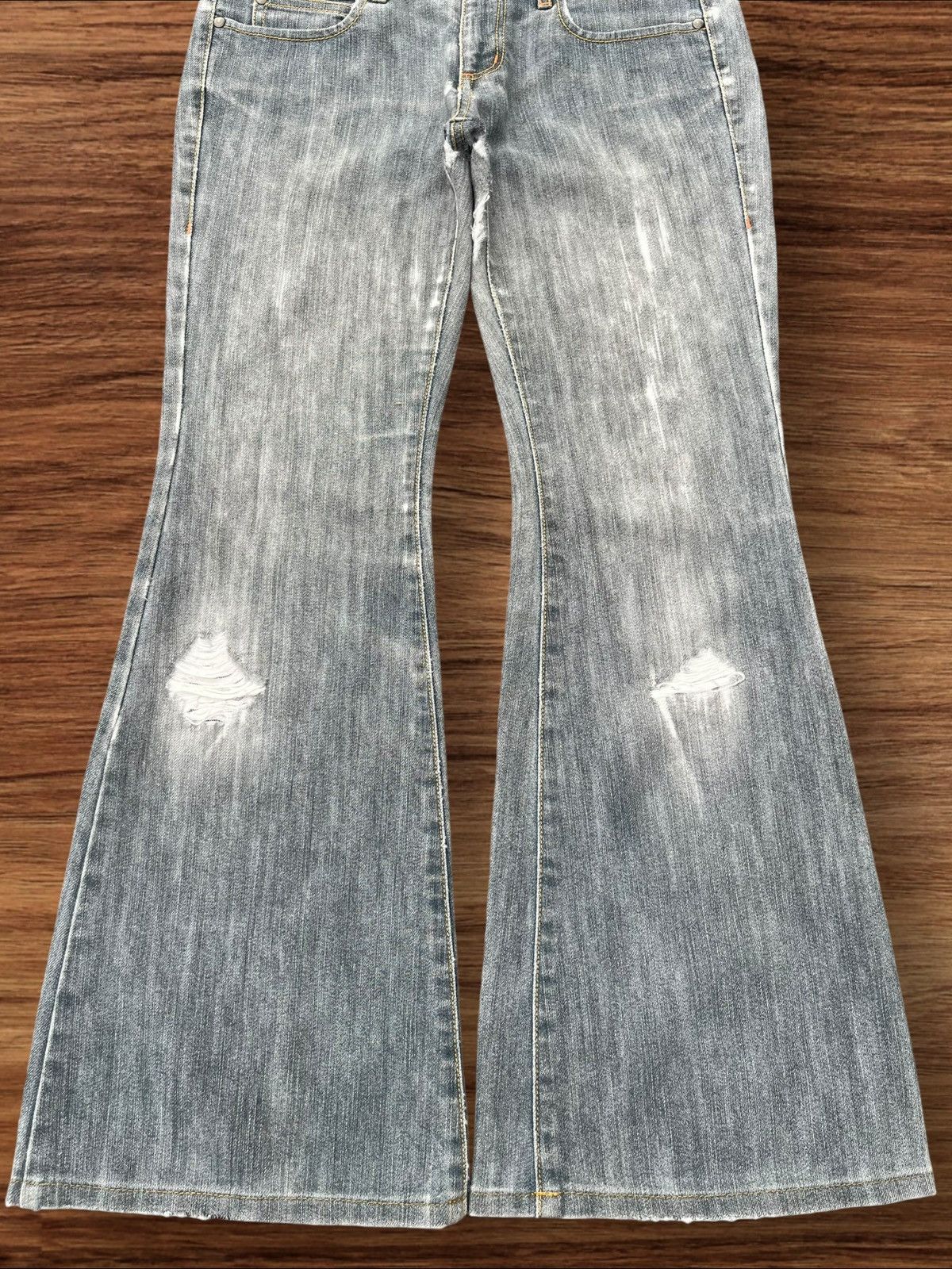 Japanese Brand Vintage Y2K Japanese Brand Distressed Bootcut Flare Jeans Size 27" / US 4 / IT 40 - 7 Thumbnail