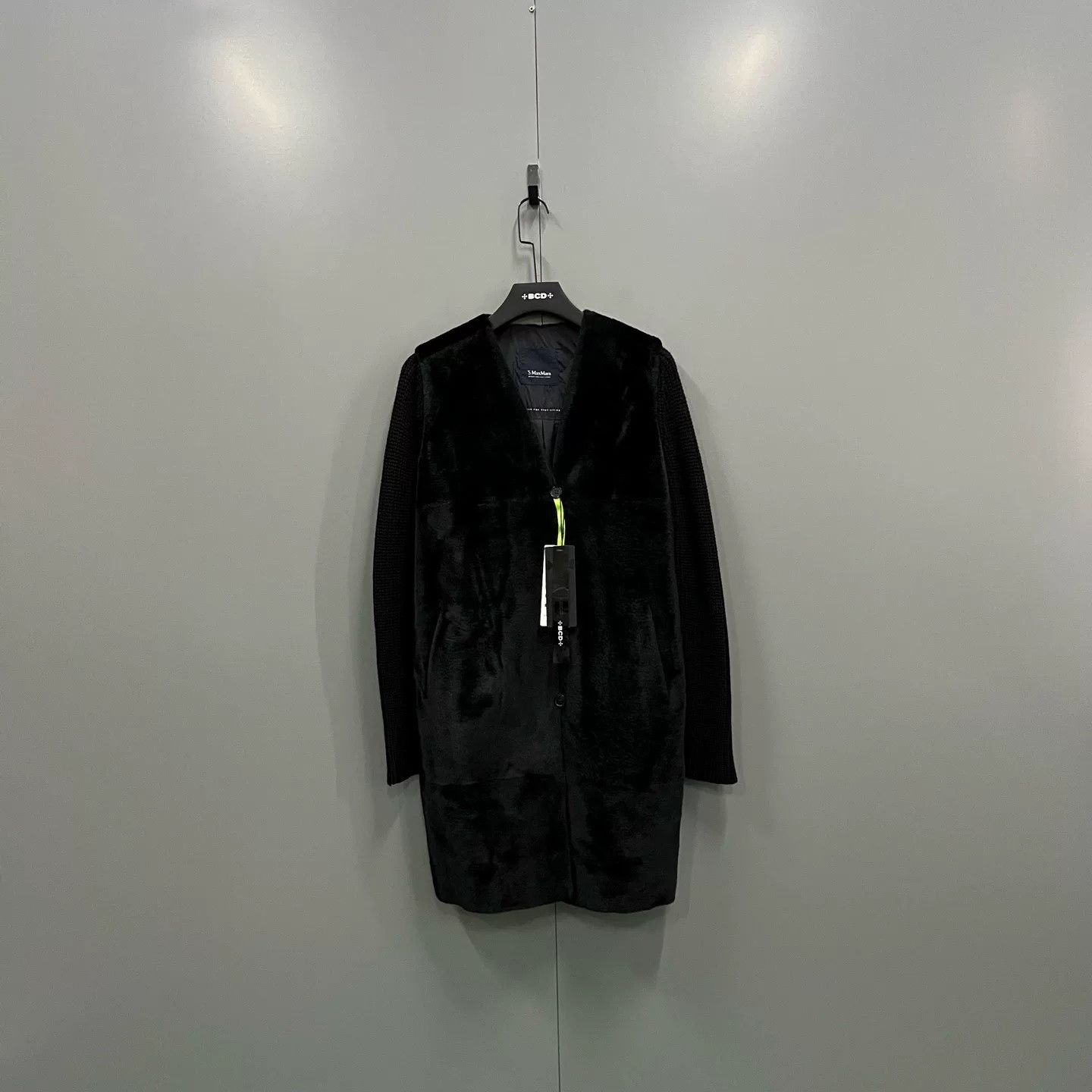 Max Mara MaxMara Black Knit Coat with Fur Detail Size US M / EU 48-50 / 2 - 1 Thumbnail
