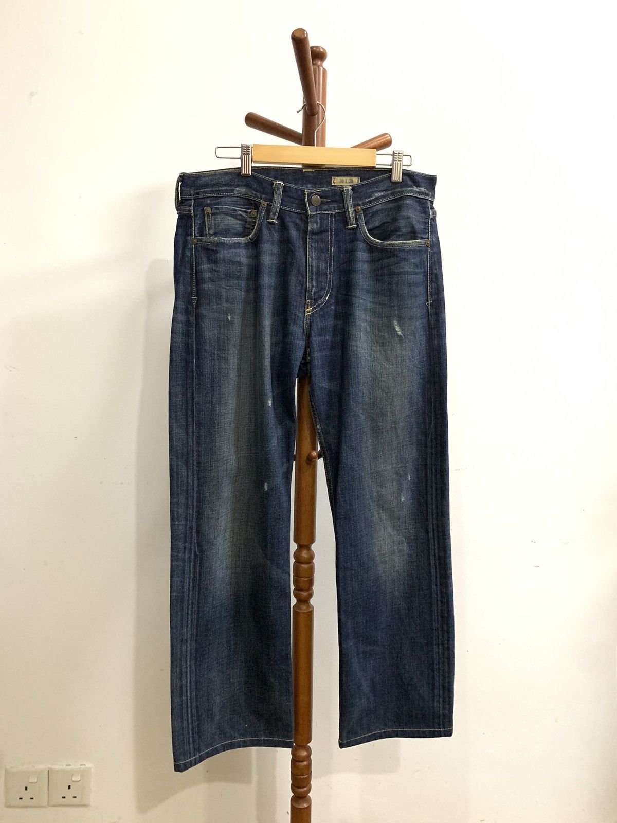Polo Ralph Lauren × Ralph Lauren Ralph Lauren York Classic Wash Bleeker 867 Distressed Denim Size US 32 / EU 48 - 1 Thumbnail