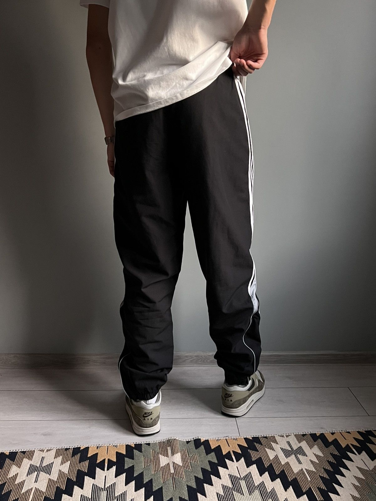 Adidas Vintage Adidas 3 Stripes Nylon Hype BaggyPants Size US 34 / EU 50 - 9 Thumbnail