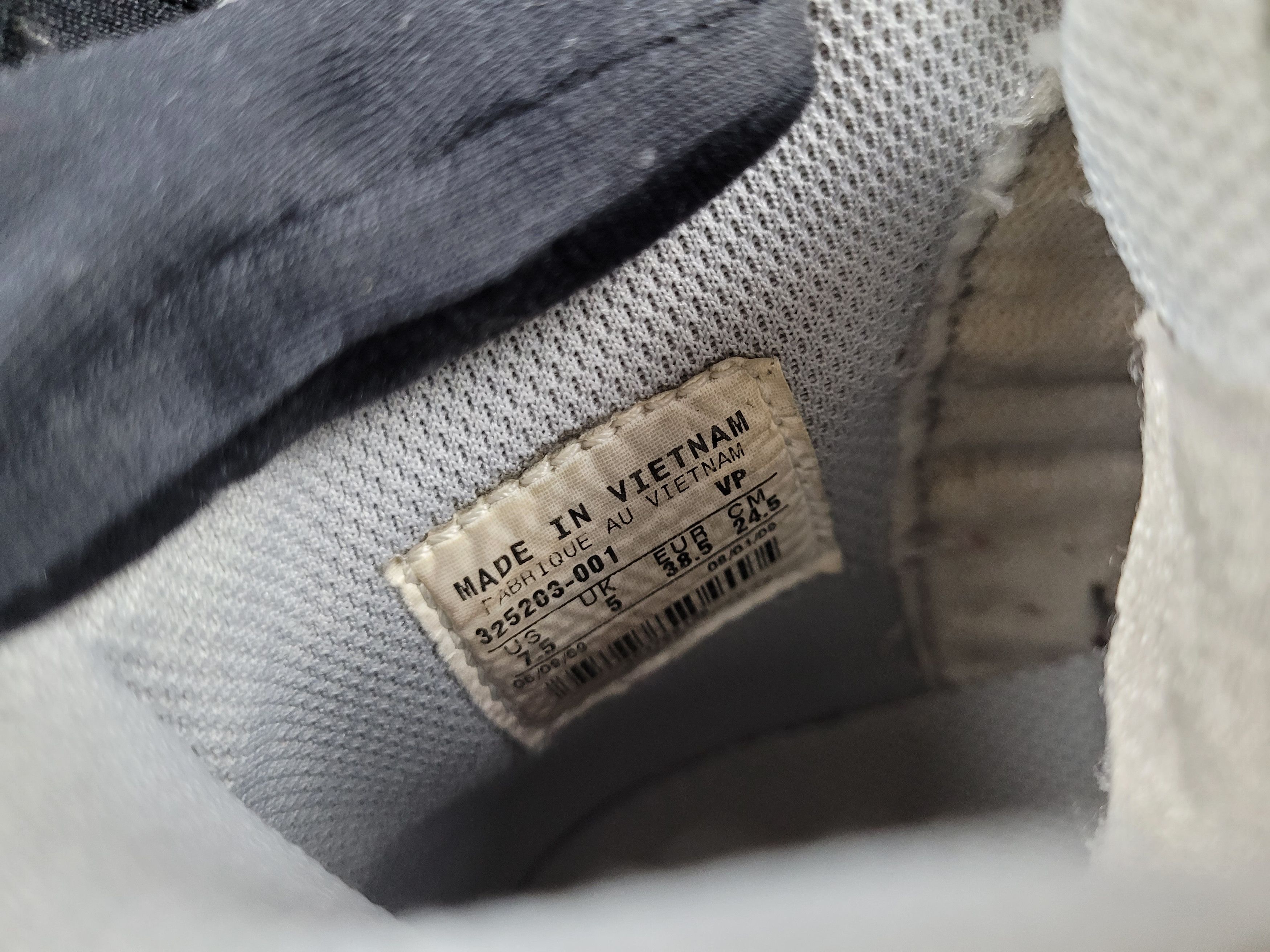 Nike 2009 Vintage Nike Wmns Dunk High 'Metallic Silver' Discoball Size US 7.5 / IT 37.5 - 9 Thumbnail