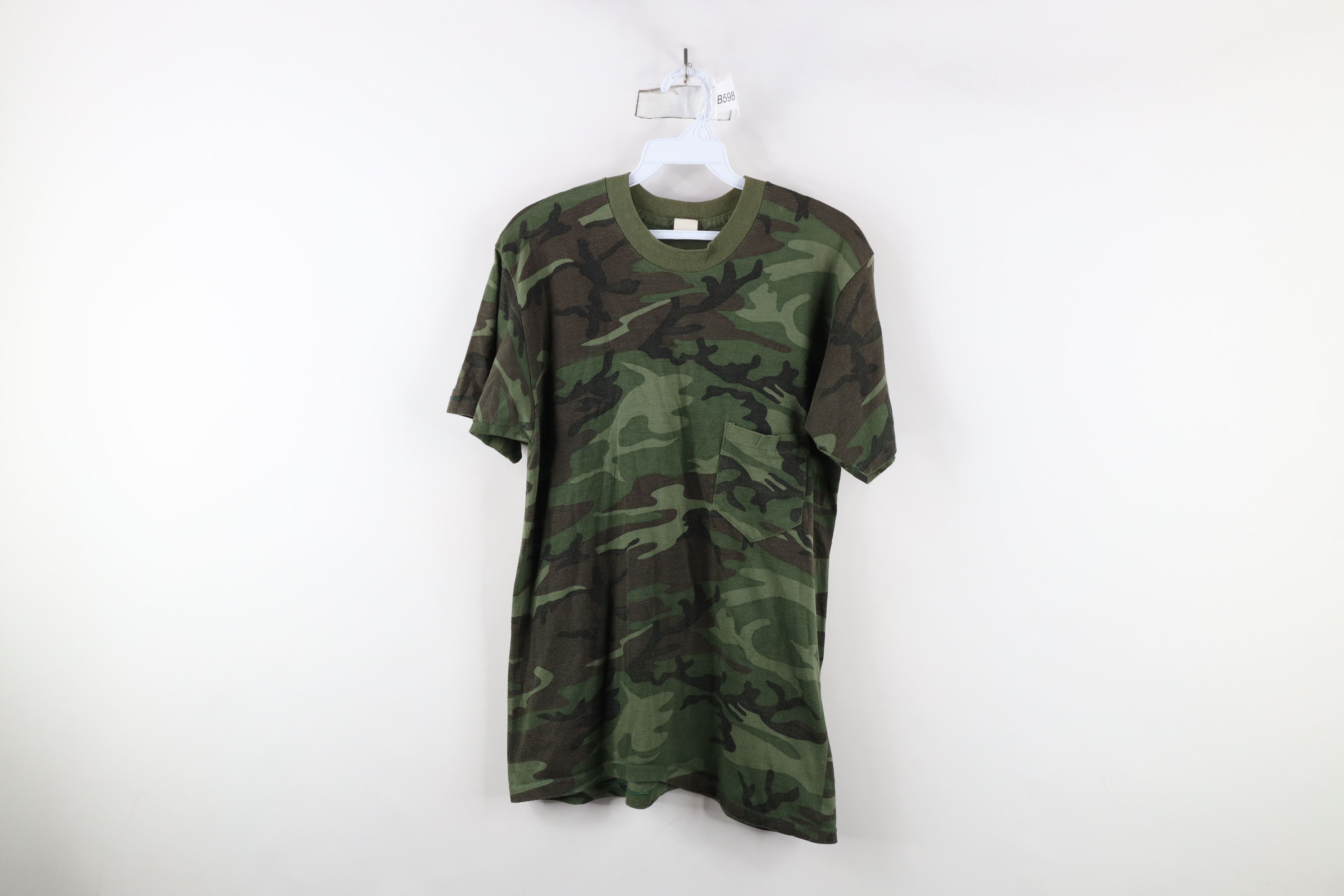 Vintage Vintage 70s 80s Streetwear Camouflage Pocket T-Shirt USA Size US M / EU 48-50 / 2 - 1 Thumbnail