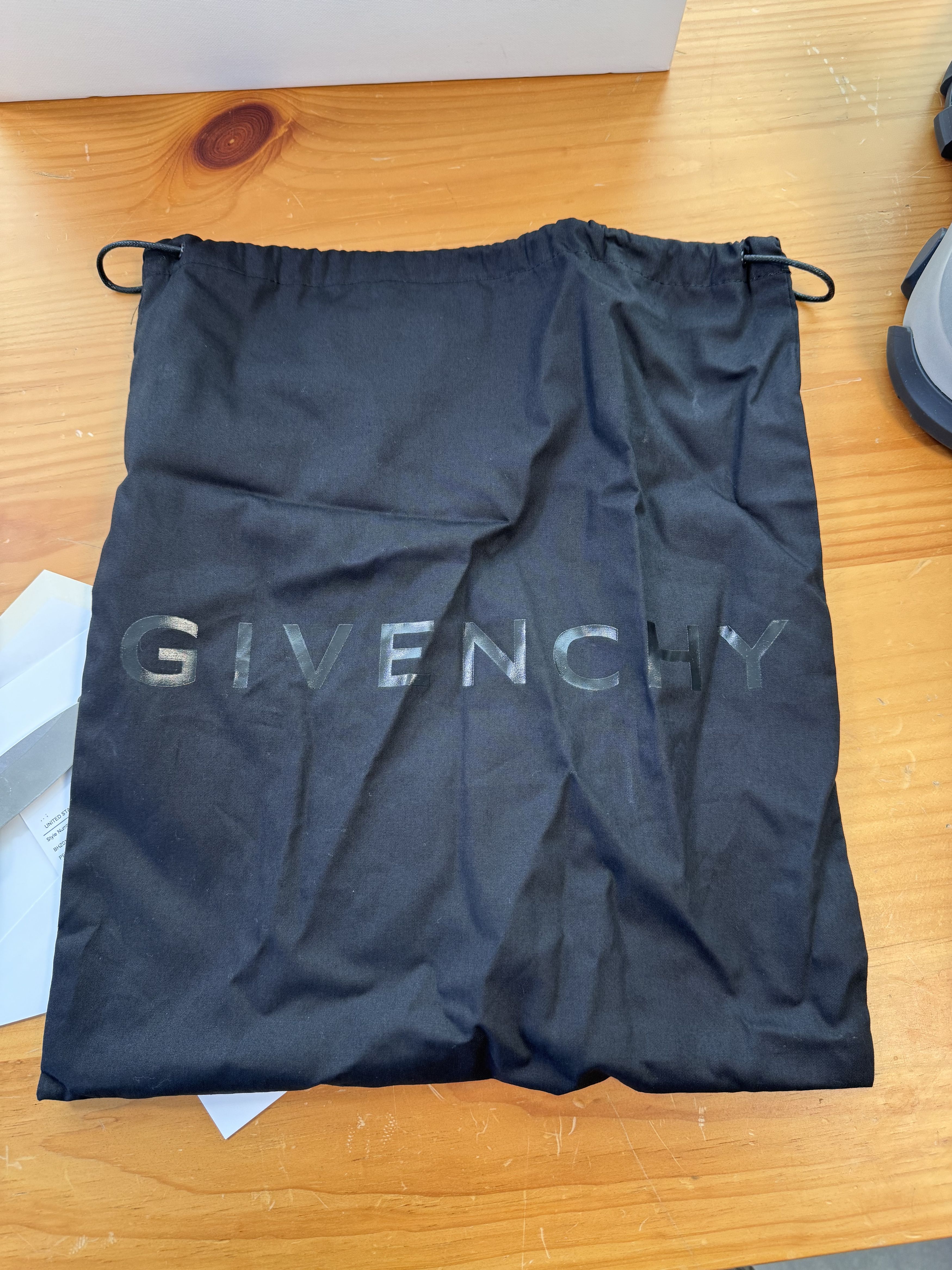 Givenchy Givenchy Mallow white sock slip on Size US 8 / EU 41 - 9 Thumbnail