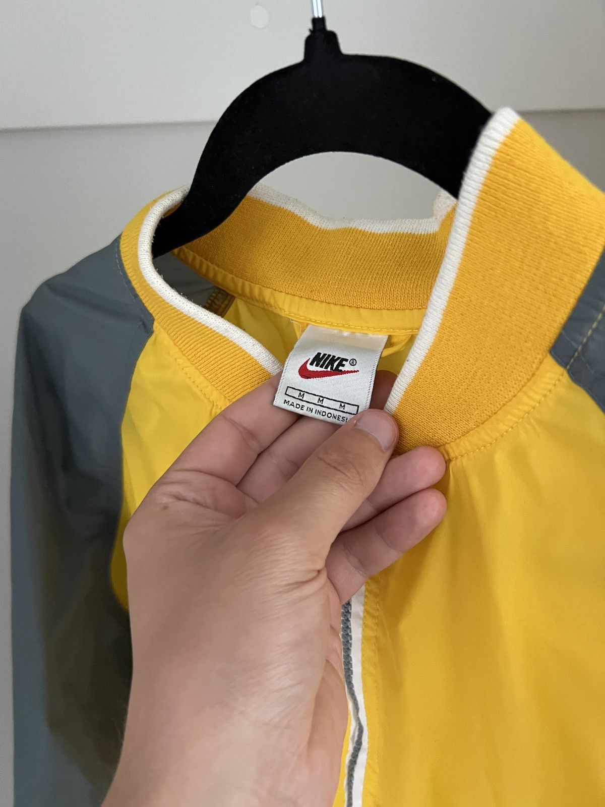Nike 🔥 Vintage Nike Yellow Jacket Size US M / EU 48-50 / 2 - 5 Thumbnail