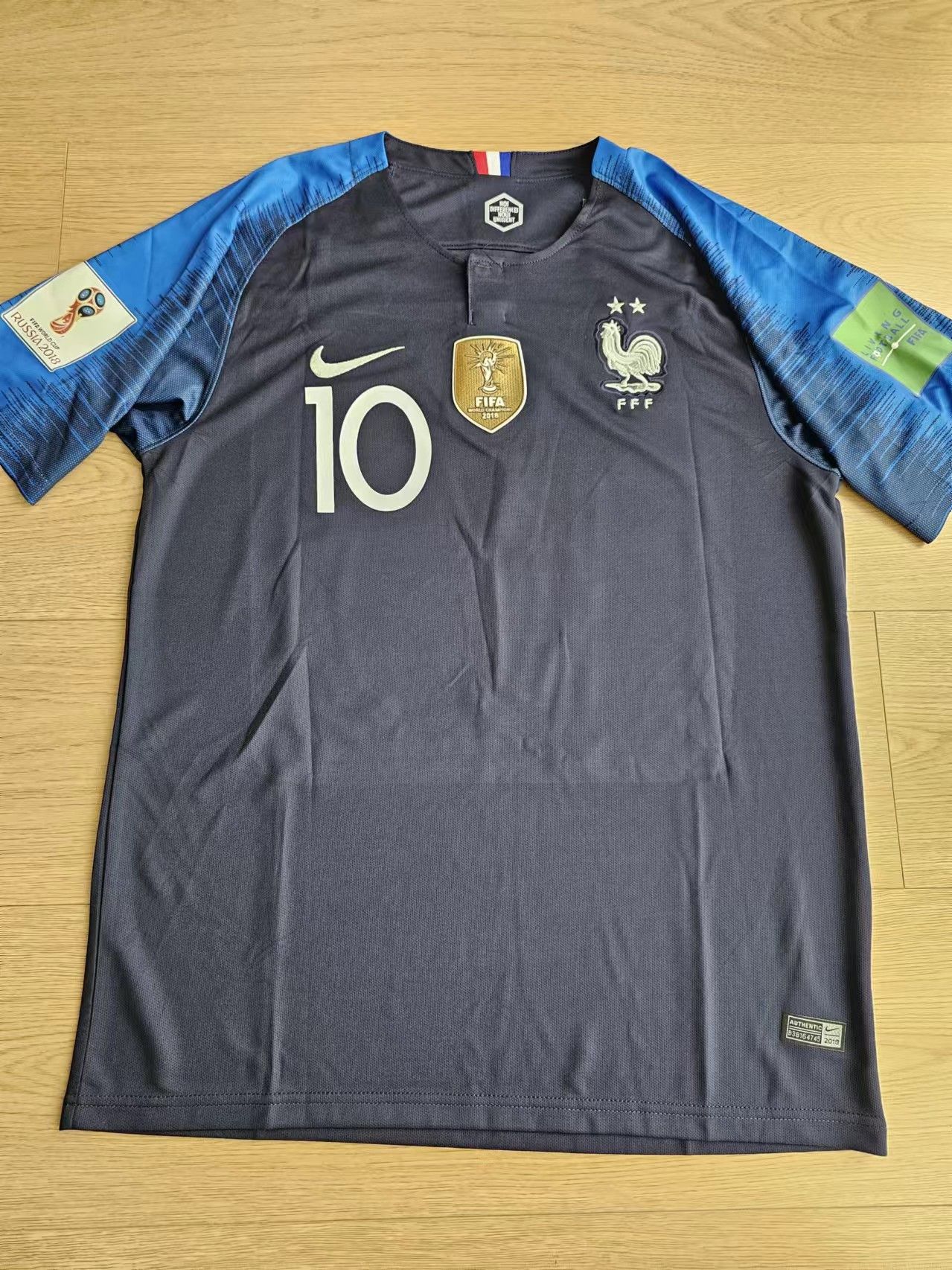 Other 2018 World France #10 Mbappé Jersey Size US L / EU 52-54 / 3 - 2 Thumbnail