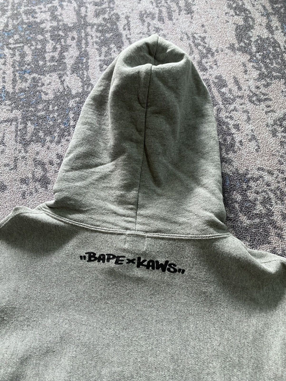Bape × Kaws Vintage Bape x Kaws Baby Milo Pullover Hoodie Size US S / EU 44-46 / 1 - 8 Thumbnail