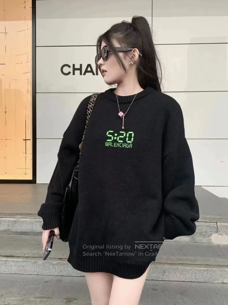 Balenciaga Green 520 Embroidered Logo Black Loose Fit Swea