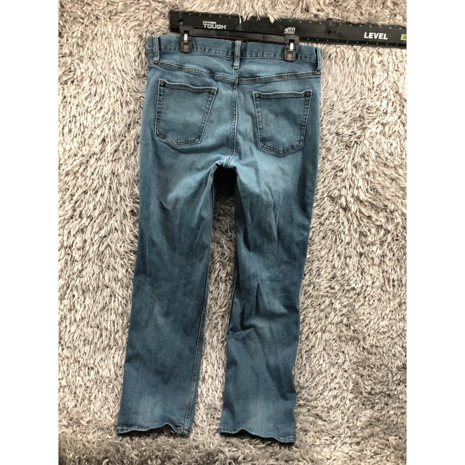 Old Navy Old Navy Straight Jeans Mens 36x34 Mid Rise Medium Wash Blue Denim 5-Pocket Regular Fit Baggy Style Logo Jeans Mens Blue Straight 36 34 Size US 36 / EU 52 - 6 Thumbnail