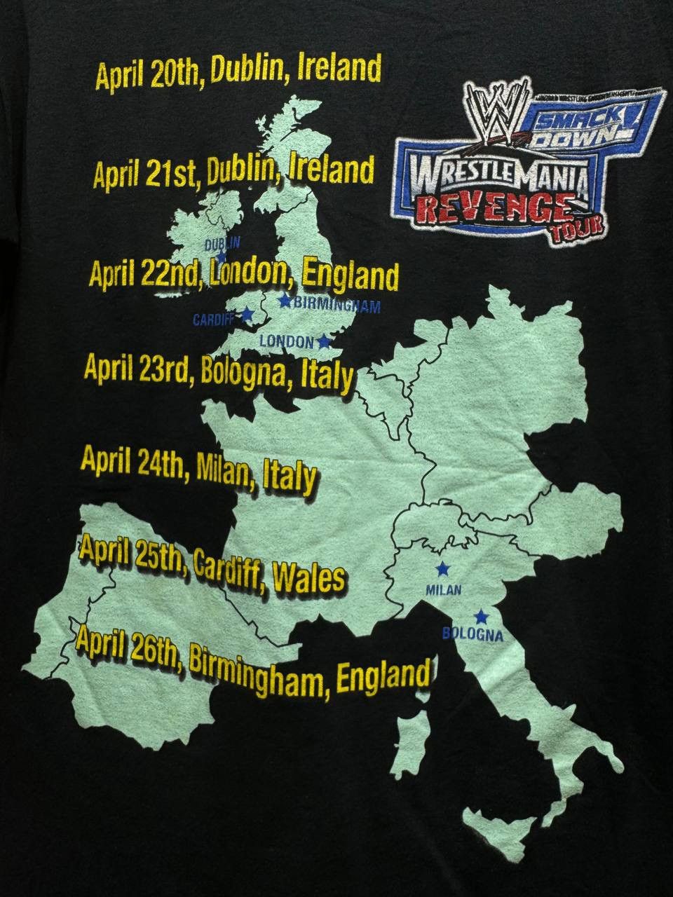 WWE WWE Wrestlemania revenge tour 2005 t-shirt Size US S / EU 44-46 / 1 - 9 Thumbnail
