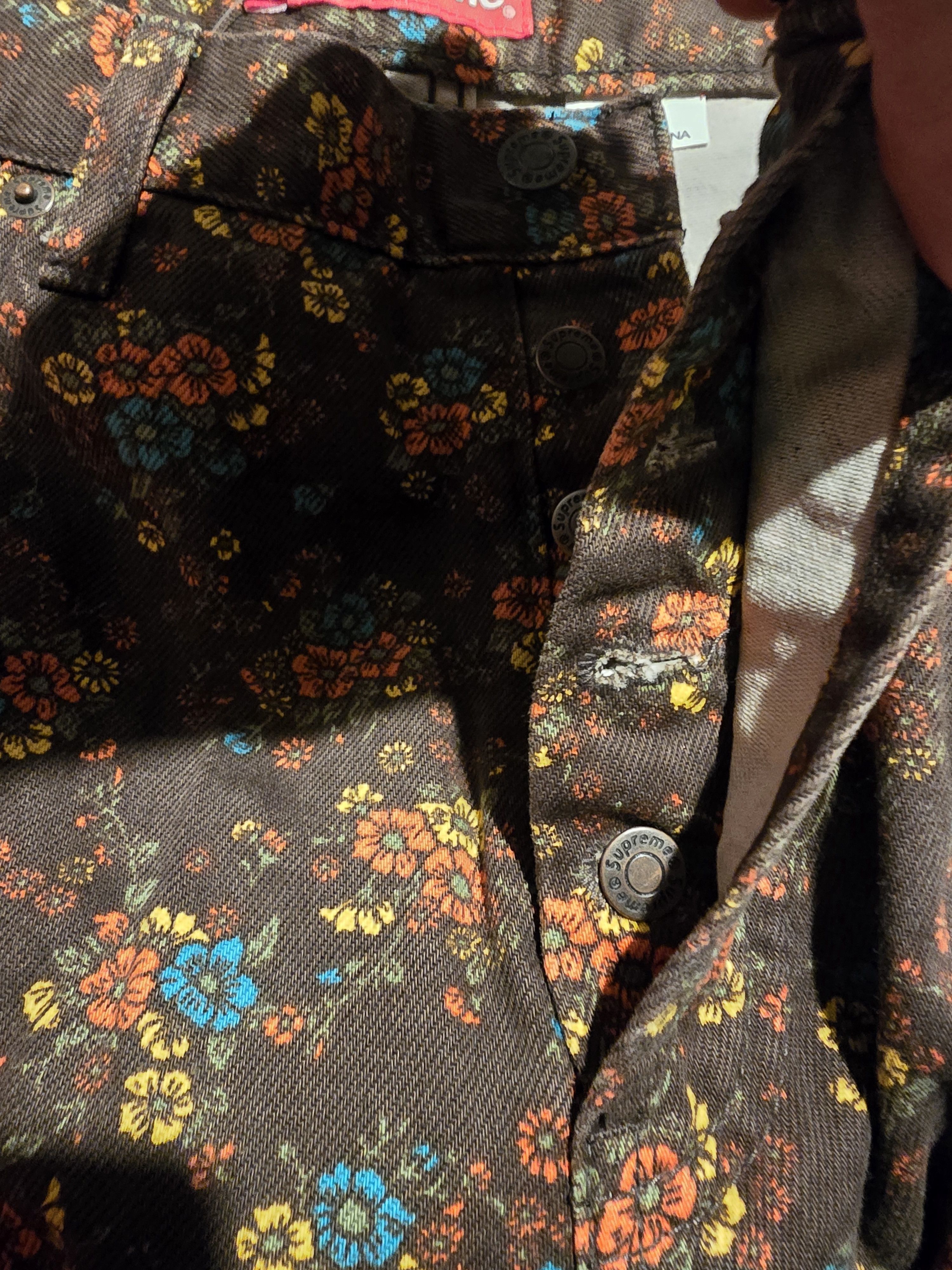 Supreme Supreme Regular Jean 'Flowers' (SS22). Size US 34 / EU 50 - 14 Thumbnail