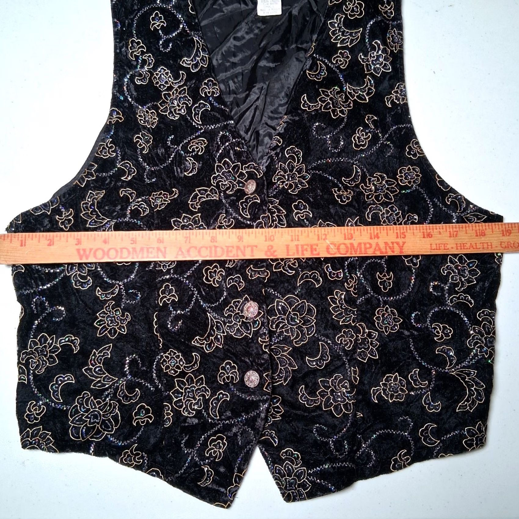 Vintage VINTAGE Impressions Of California Vest S Black Velvet Glitter Flowers Boho 1990s Floral Bohemian V-Neck Button Back Ties Hand Wash Only USA Made Women Size S / US 4 / IT 40 - 3 Thumbnail