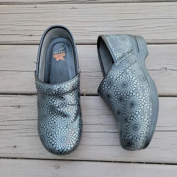 Dansko Dansko XP Silver Gray Floral Kaleidoscope Tooled Leather Pro Size US 8.5 / IT 38.5 - 1 Thumbnail