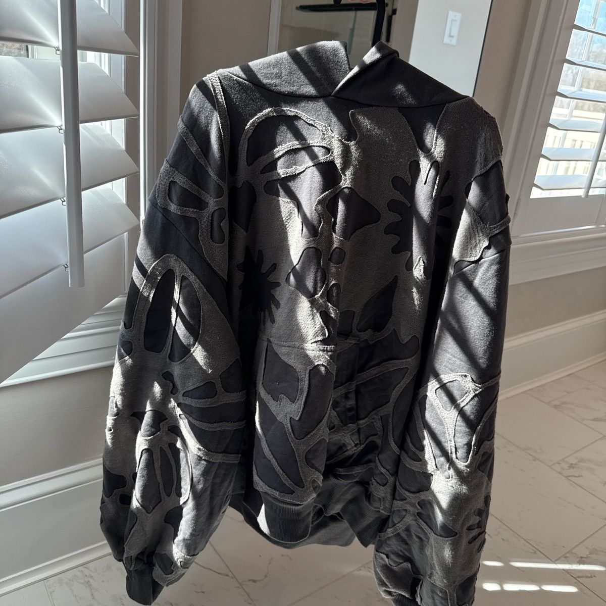 Other Black and grey floral embroider YOUNGCHICKENPOX•NEVEREEVERN Size US XL / EU 56 / 4 - 3 Thumbnail