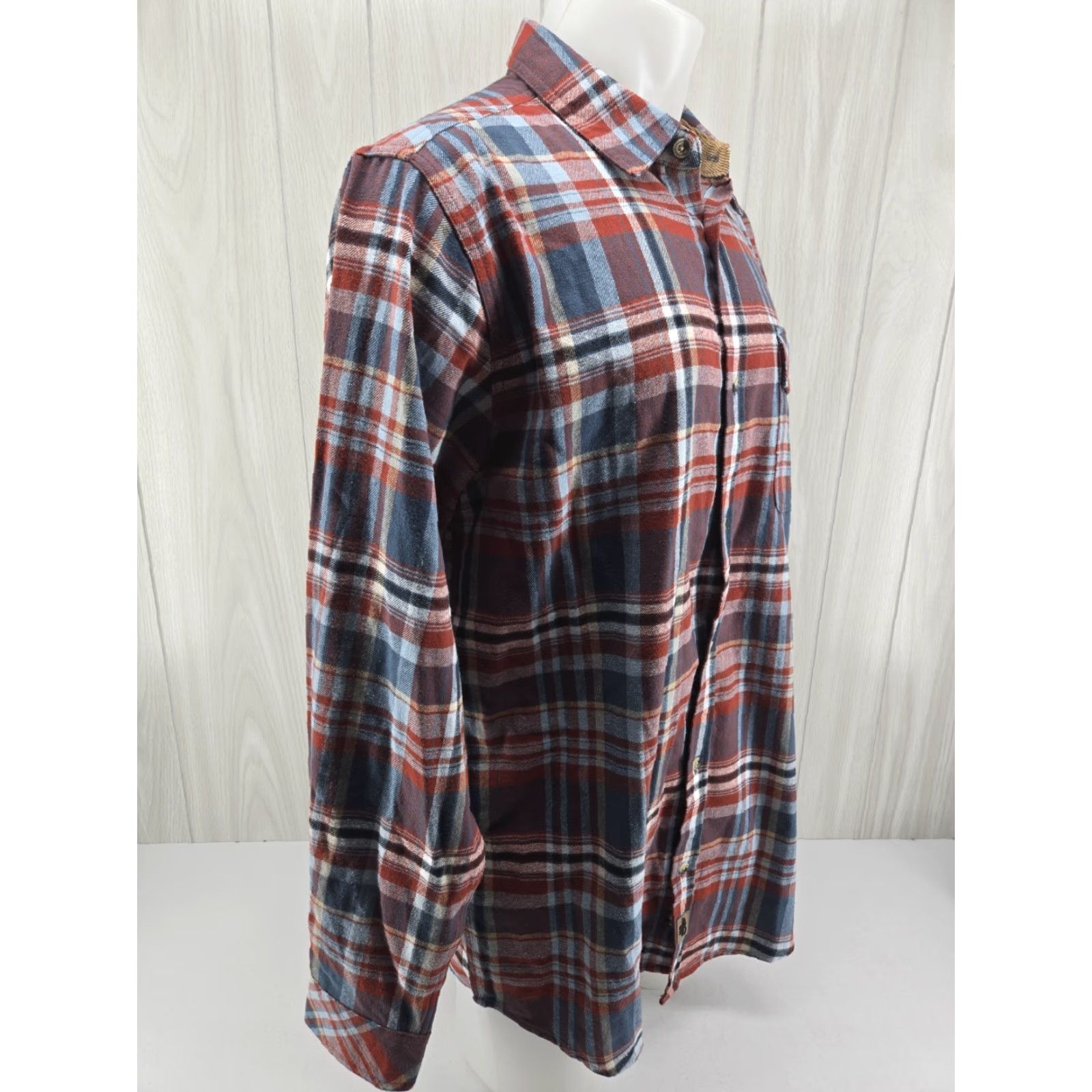 Vintage Legendary Whitetails Shirt Long Sleeve Flannel Button-Up Cotton Red Blue Plaid LT Big & Tall Mens Size US L / EU 52-54 / 3 - 6 Thumbnail