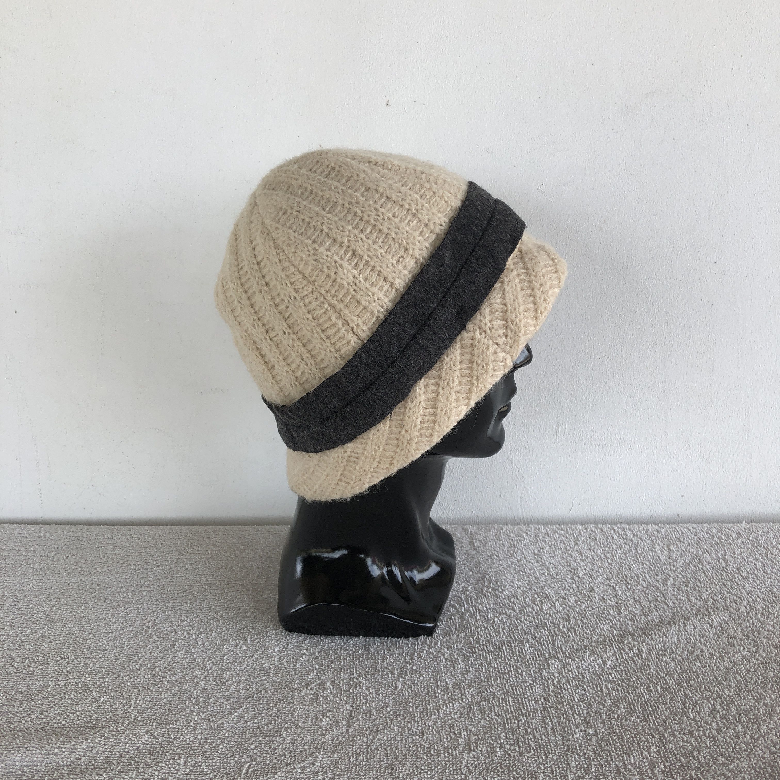 Vintage Vintage 90s Gi n Gi Beanie Italia Cable Knit Snow Caps Hats Size ONE SIZE - 3 Thumbnail