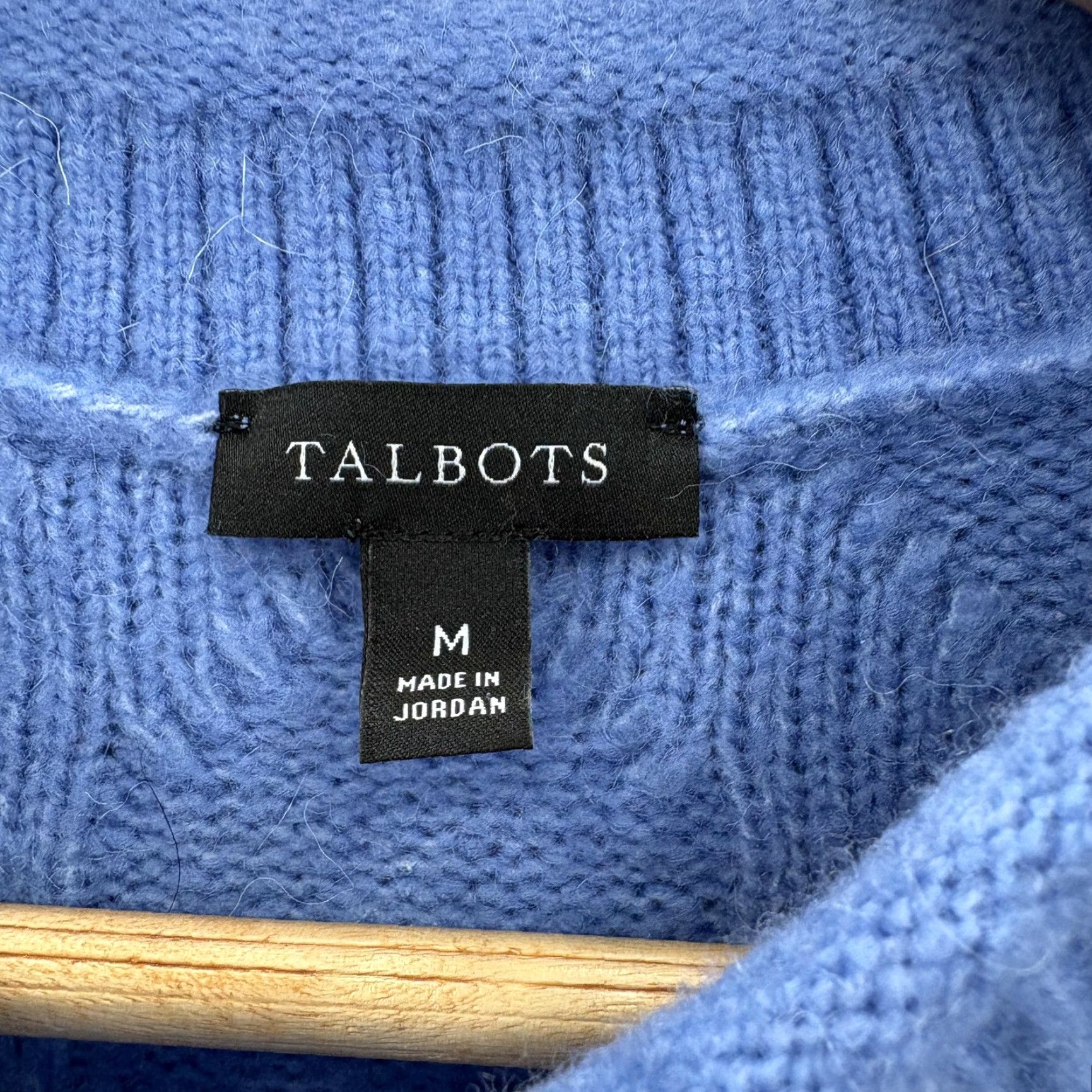 Talbots VINTAGE Talbots Sweater Womens Medium Blue Cable Knit Crew Neck Pullover Alpaca Blend Size M / US 6-8 / IT 42-44 - 4 Thumbnail