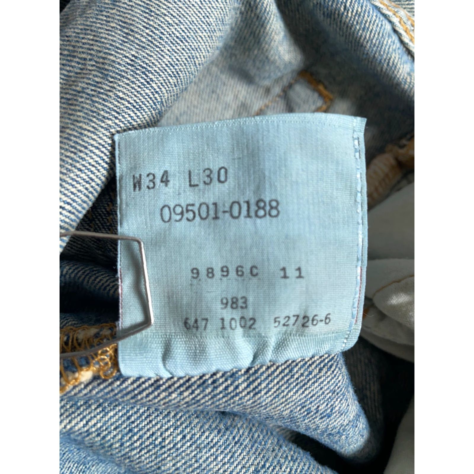 Levi's VINTAGE Levi's 501 Jeans Mens 32 x 29 Blue Denim Button Fly 90s Classic Straight Label XX 34/30 VTG Size US 32 / EU 48 - 5 Thumbnail
