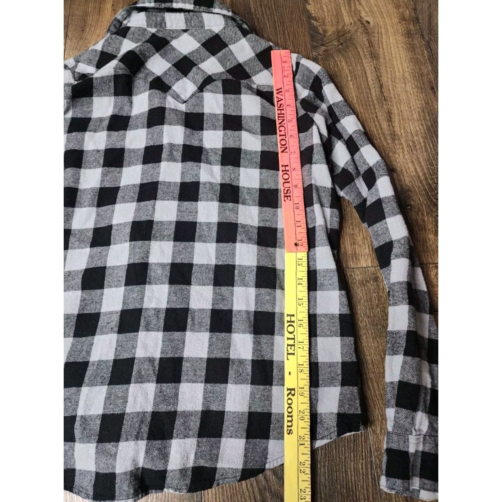 Wrangler VINTAGE Wrangler Rancher Womens M Long Sleeve Black Gray Pearl Snap Western Shirt Size M / US 6-8 / IT 42-44 - 2 Thumbnail