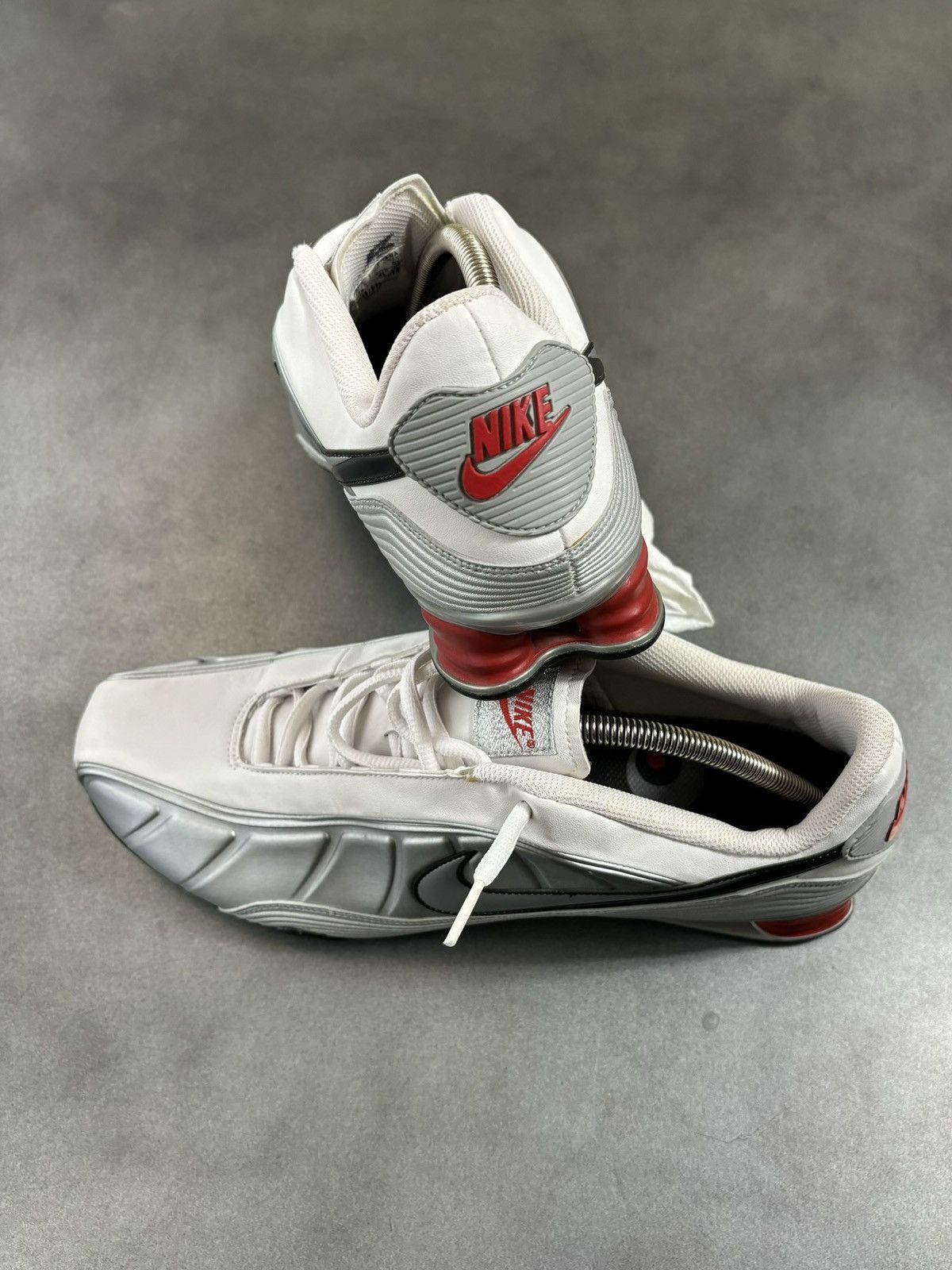 Nike 2007 Nike Shox R4 Lady Slim 319579-002 Rare 2000s Vintage QT Size US 9.5 / EU 42-43 - 2 Thumbnail