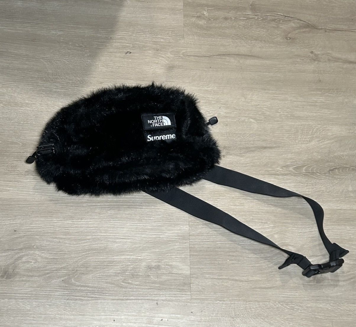 Supreme ノースフェイス Faux Fur Waist Bag BLACK