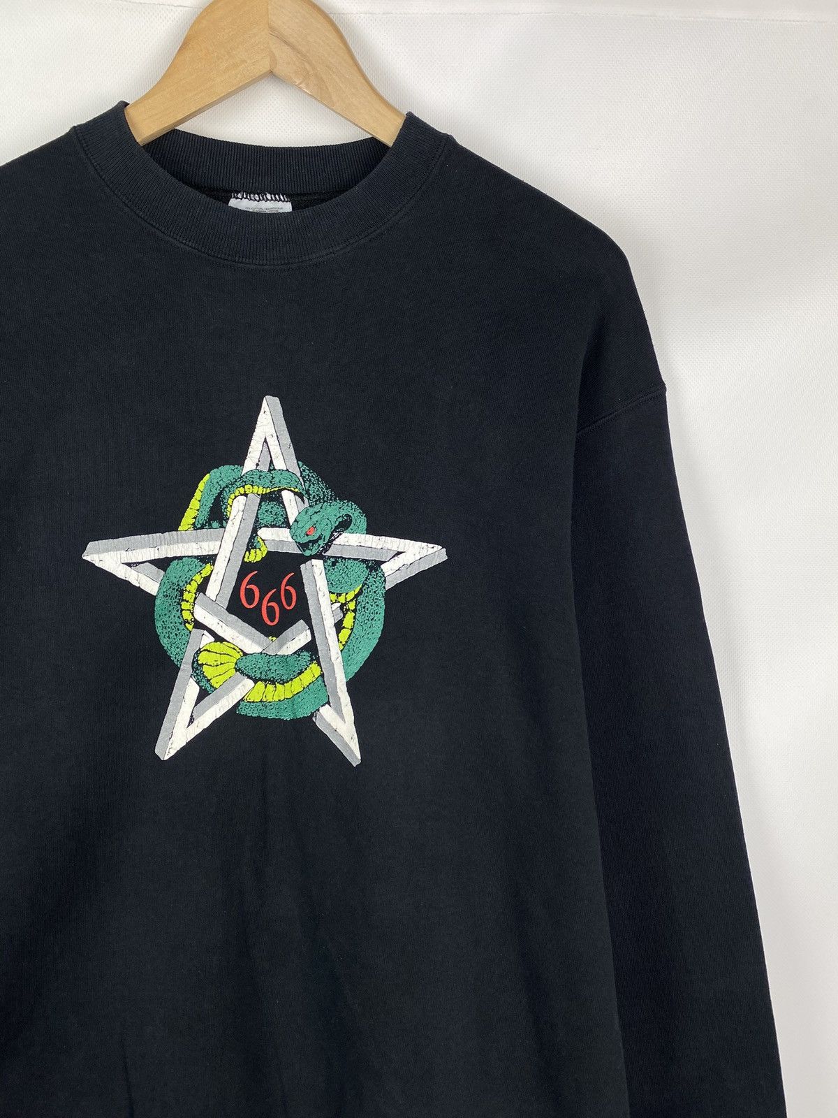 Vintage Screen Stars vintage satanic 666 sweatshirt pullover size L Size US L / EU 52-54 / 3 - 5 Thumbnail