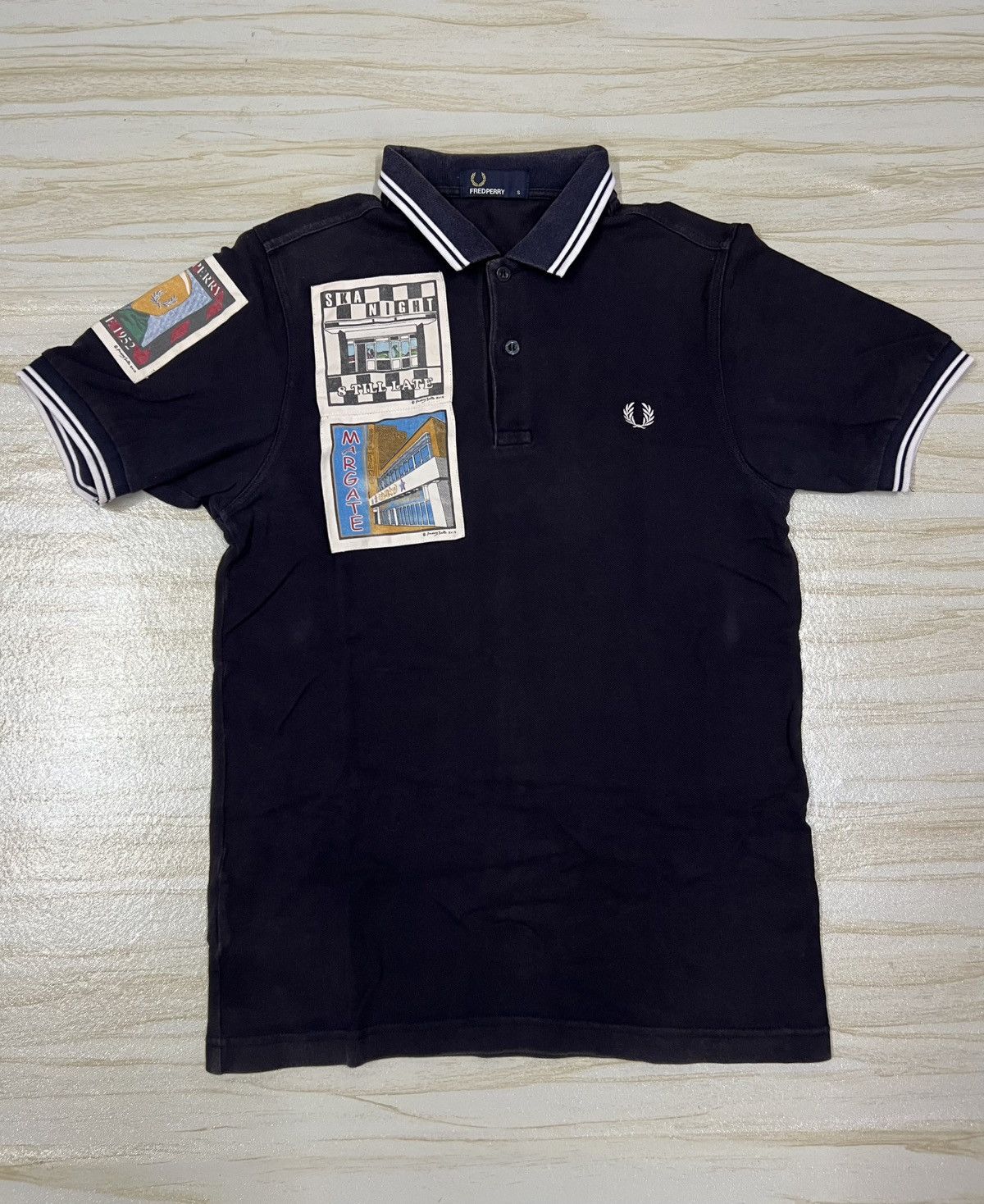 Fred Perry Fred Perry x Paddy Smith Margate On The Run' Polo Shirt Size US S / EU 44-46 / 1 - 1 Thumbnail