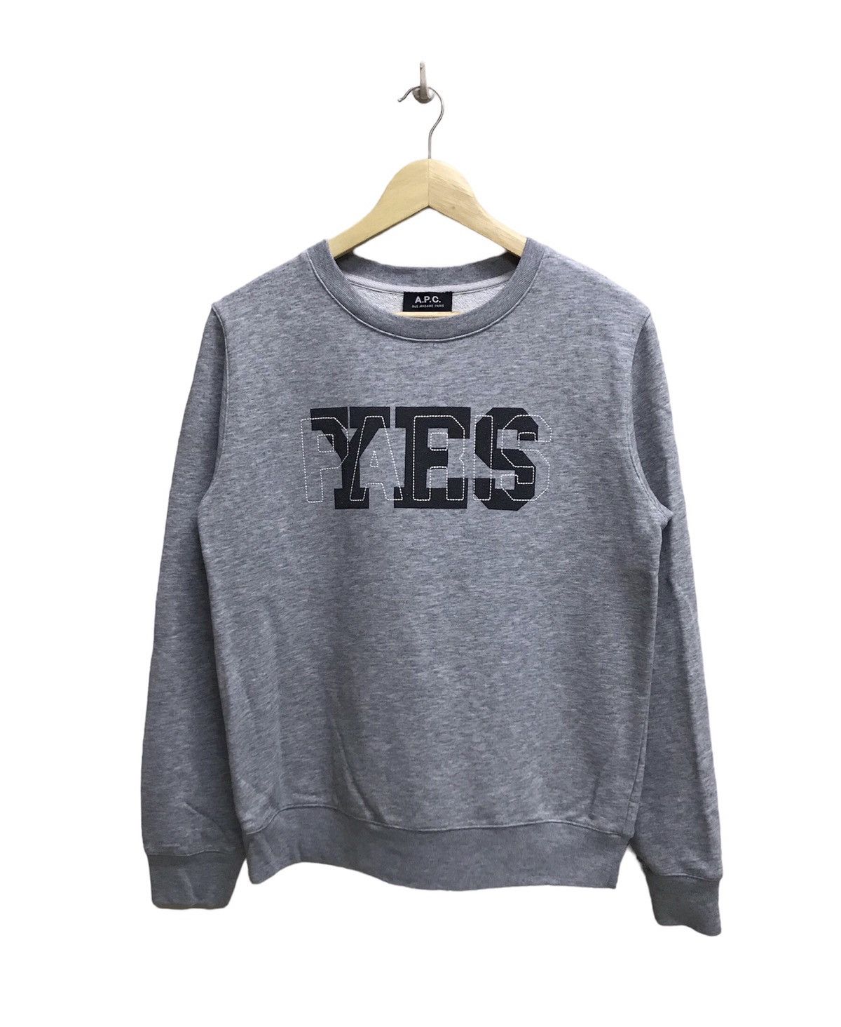 A.P.C. × Designer × Japanese Brand A.P.C. RUE MADAME PARIS YES PARIS SPELLOUT SWEATSHIRT Size US S / EU 44-46 / 1 - 1 Thumbnail