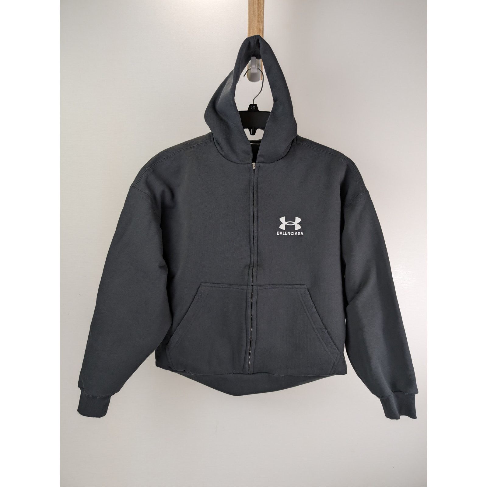 Balenciaga o1rshd1 Size: OS / Hoodie Bag in Black Size ONE SIZE - 9 Thumbnail