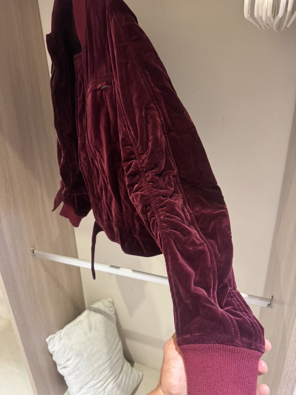Haider Ackermann Haider Ackermann bordeaux velvet bomber Size US XL / EU 56 / 4 - 9 Thumbnail