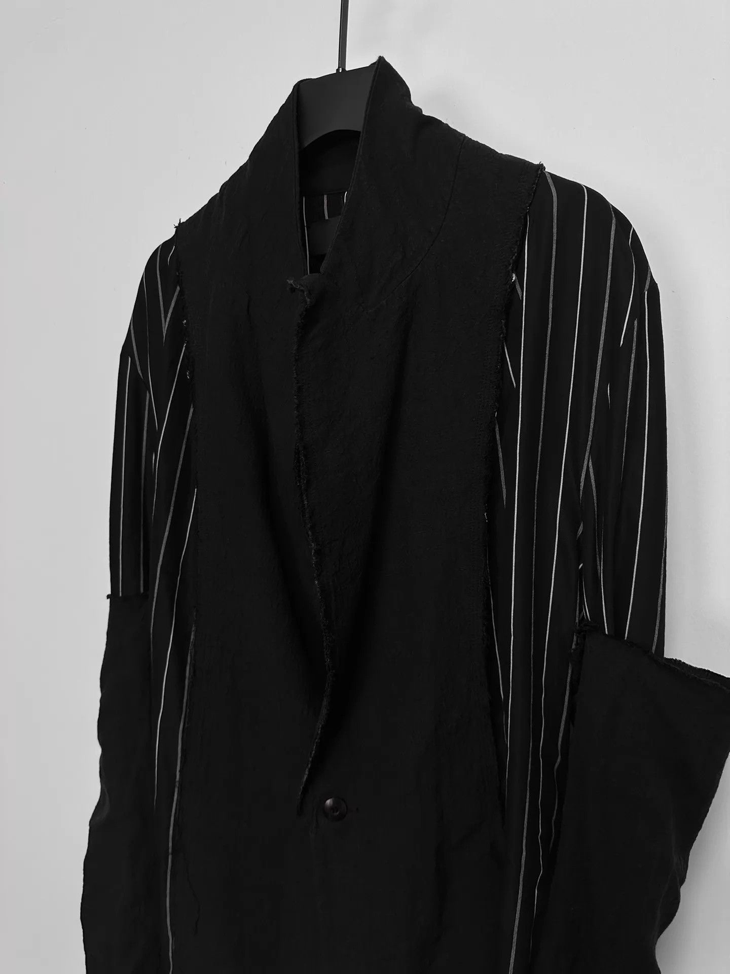 Marc Le Bihan Marc Le Bihan 18AW Linen Decon Jkt B&W Horn Buttons Size US L / EU 52-54 / 3 - 4 Thumbnail