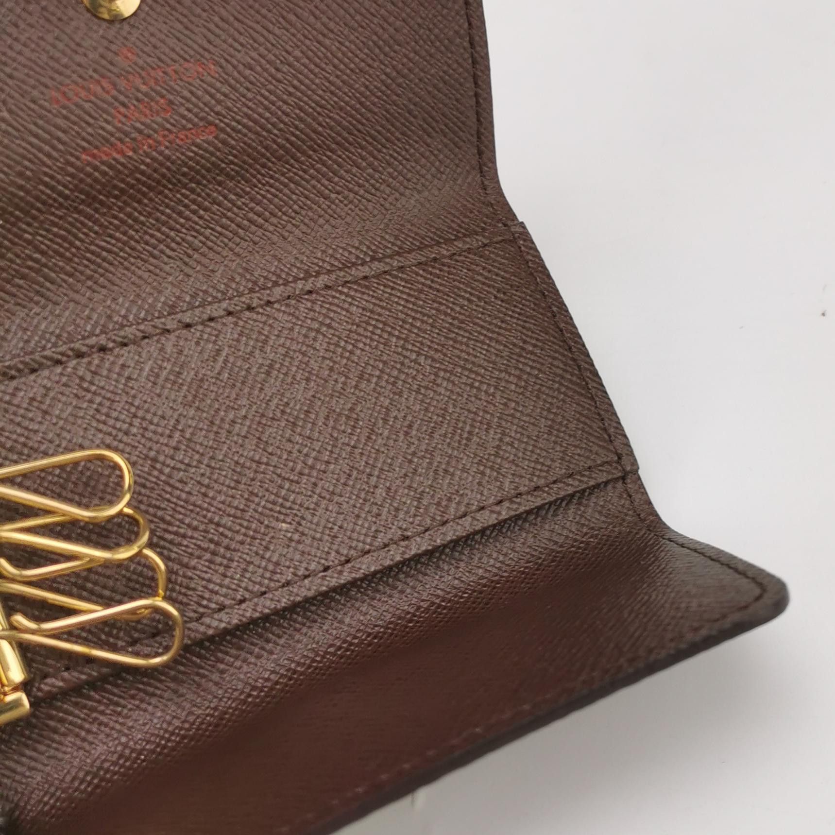 Louis Vuitton Louis Vuitton (LV) checkerboard logo snap button key bag -y Size ONE SIZE - 2 Thumbnail